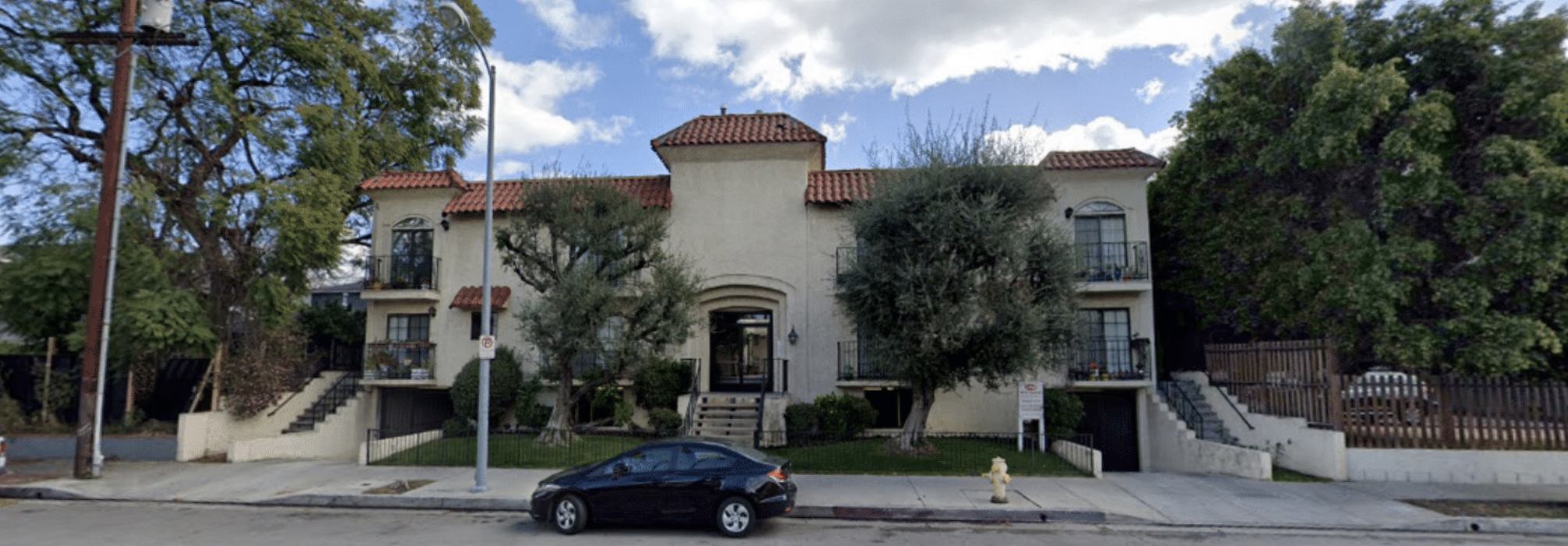 5240 Whitsett Ave | Valley Village, CA 91607