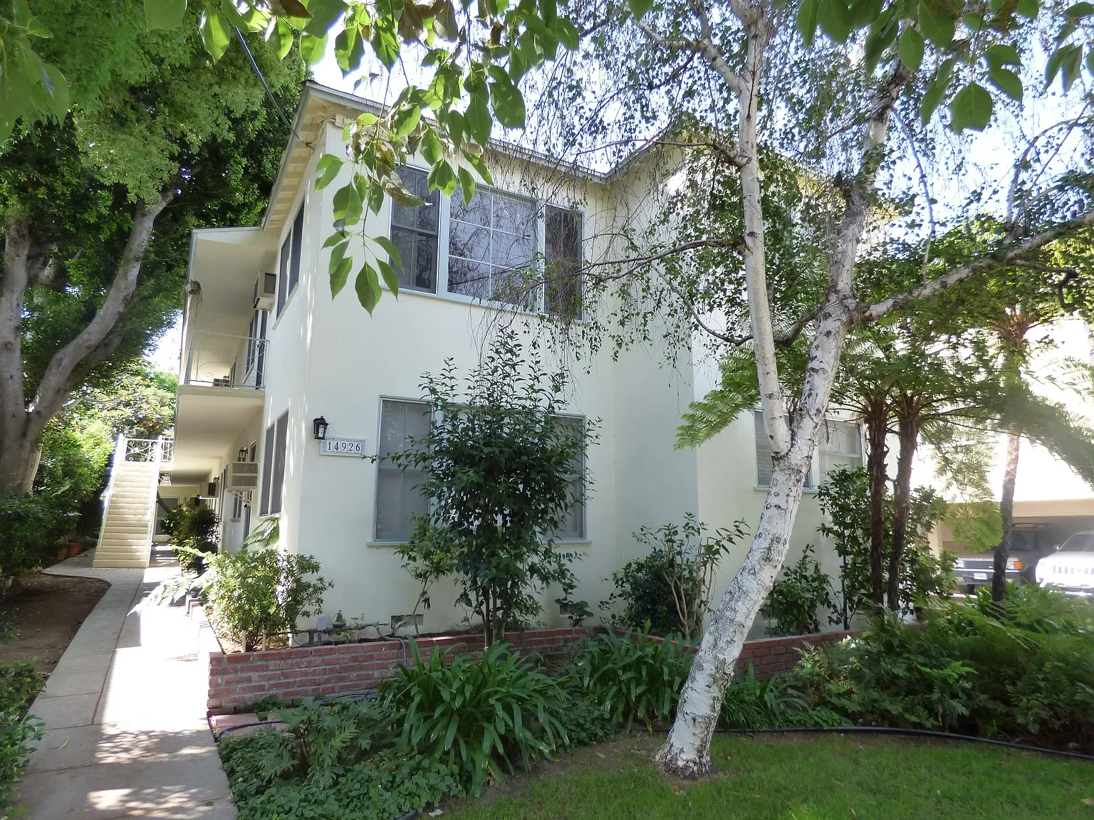 14926 Dickens St | Sherman Oaks, CA 91403