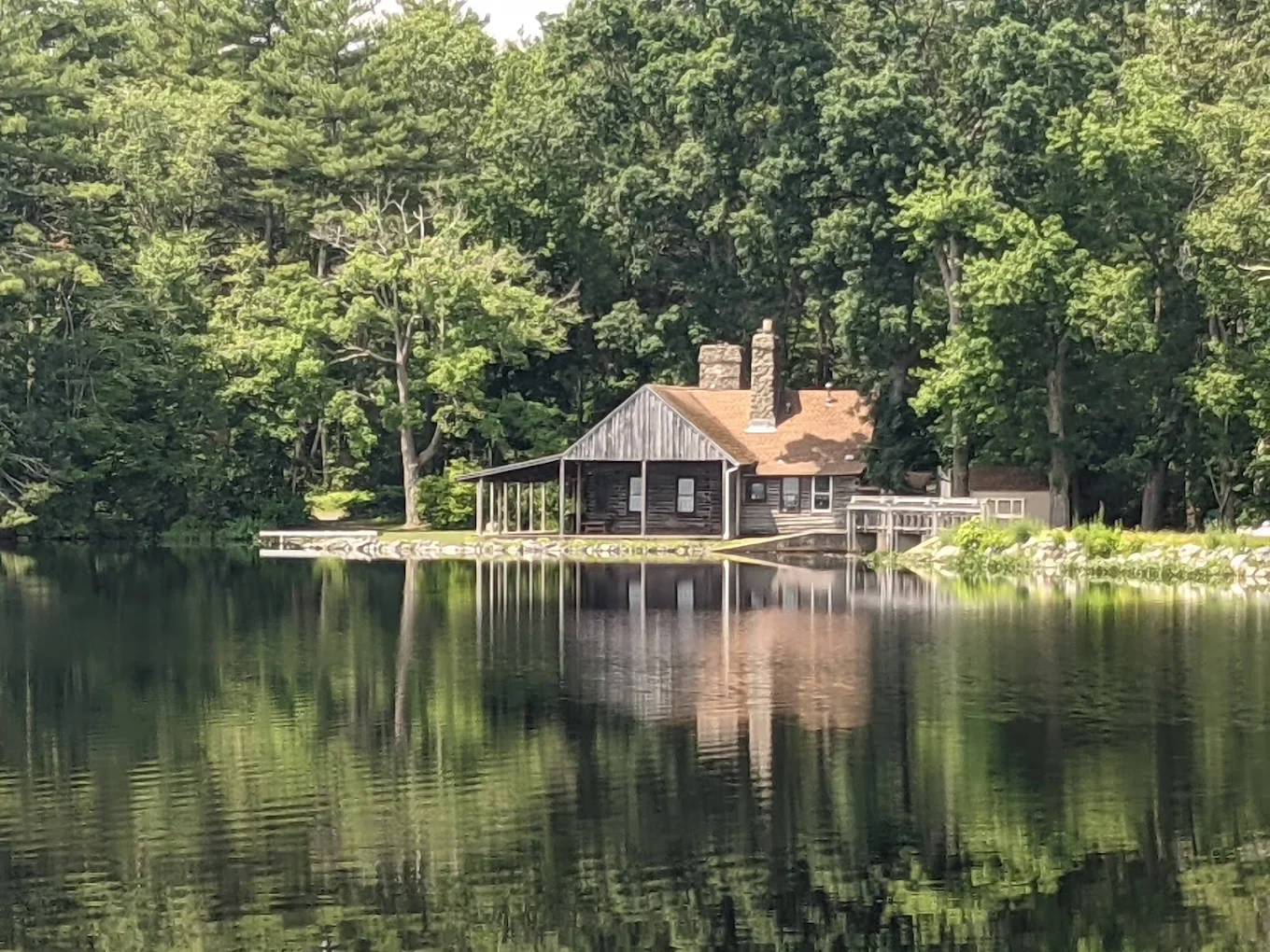 rehoboth-ma-rural-new-england-pond-landscape.webp