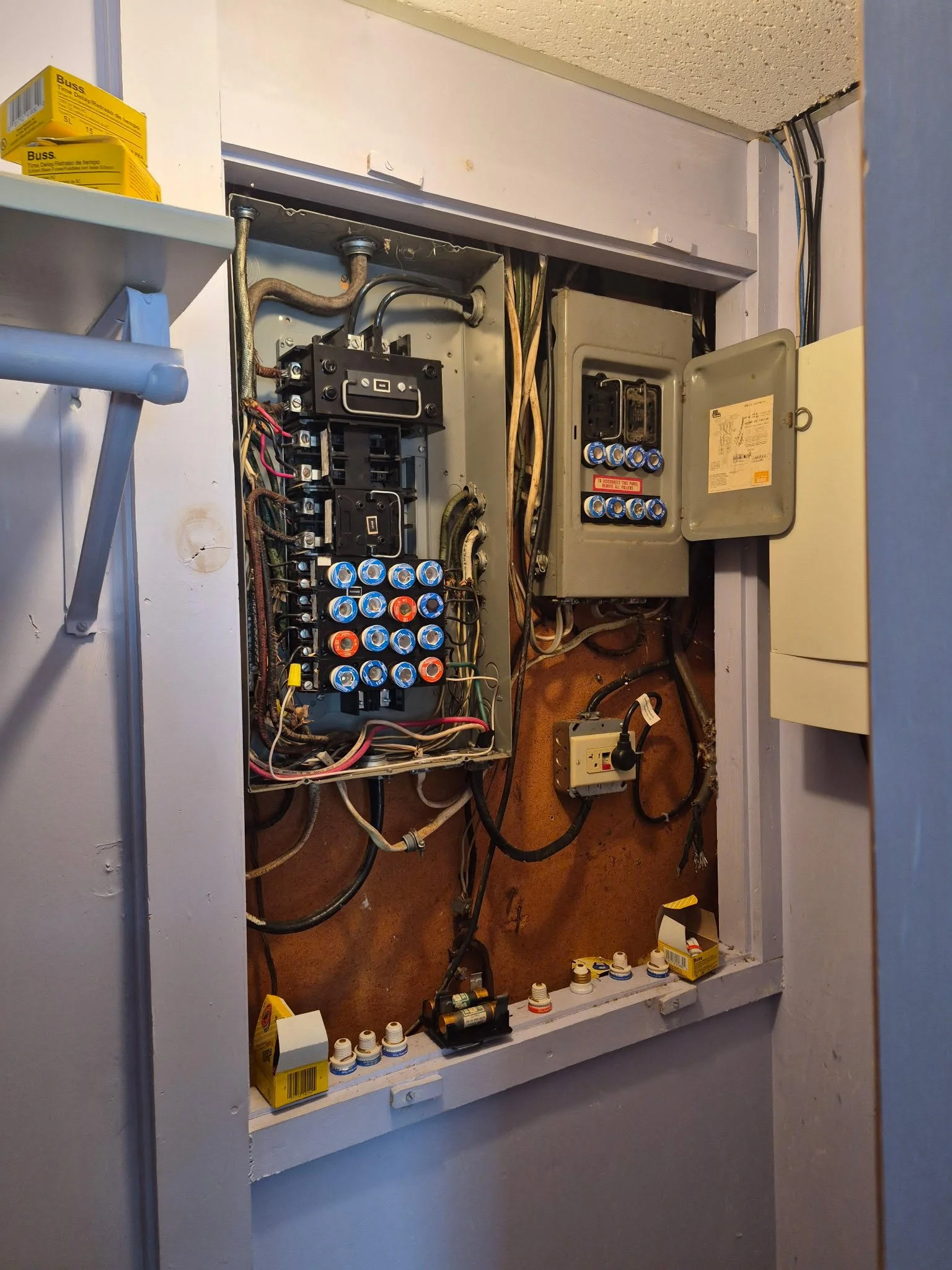 fuse electrical panel