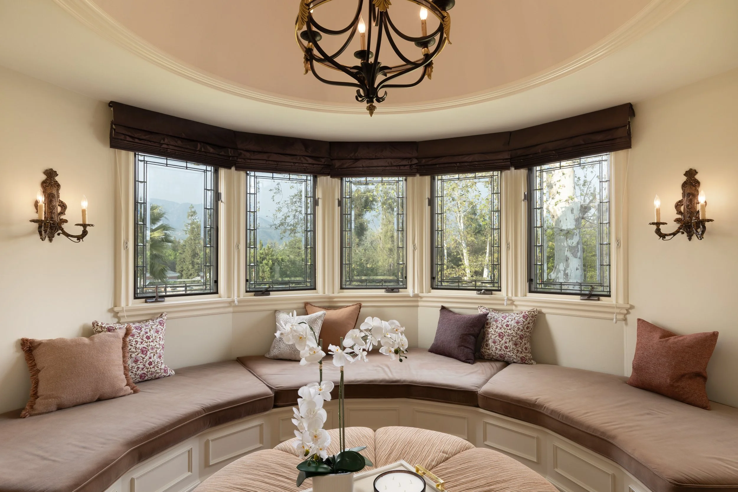 bed 1 sitting Full.jpg