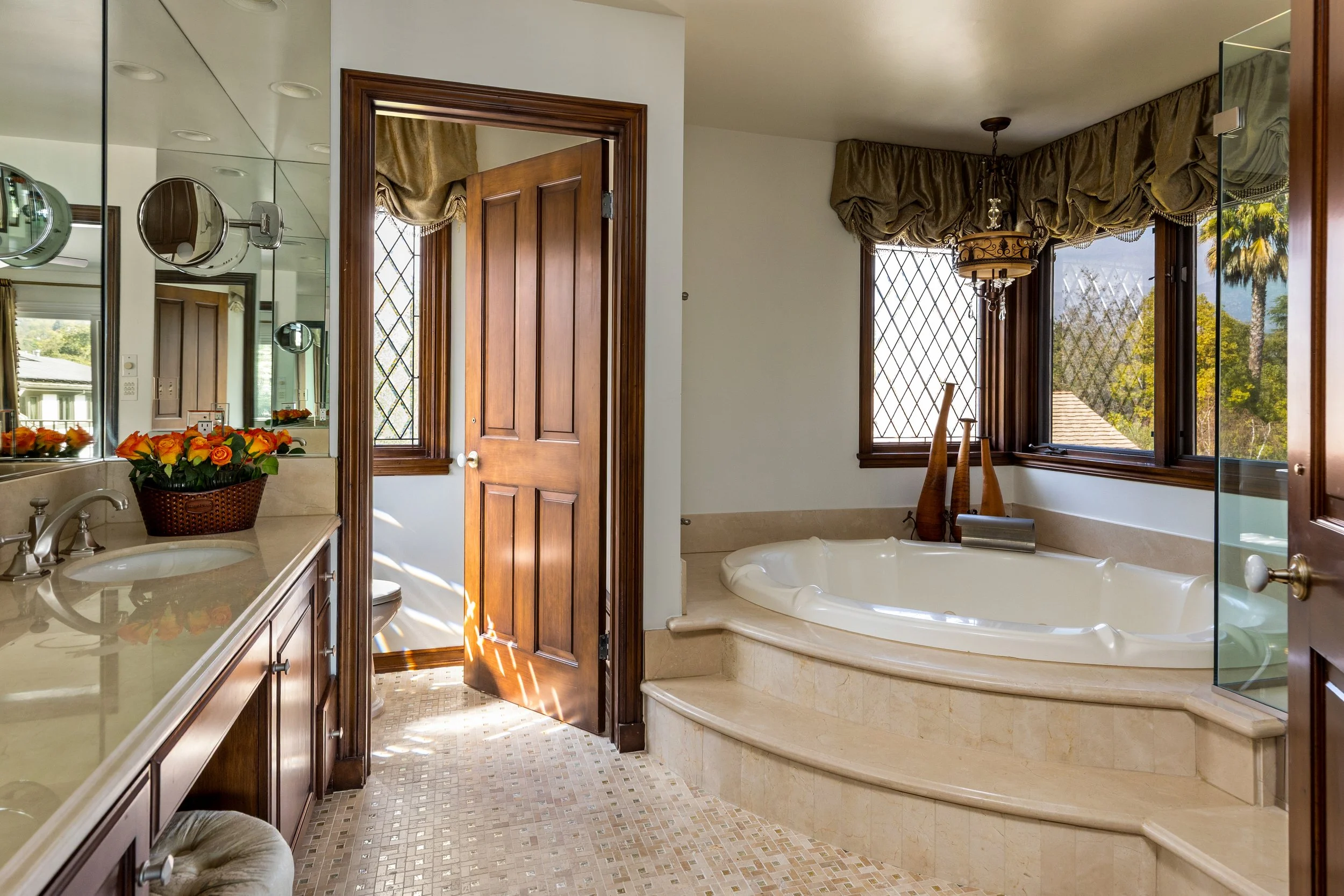 guest house bath 1 Full.jpg
