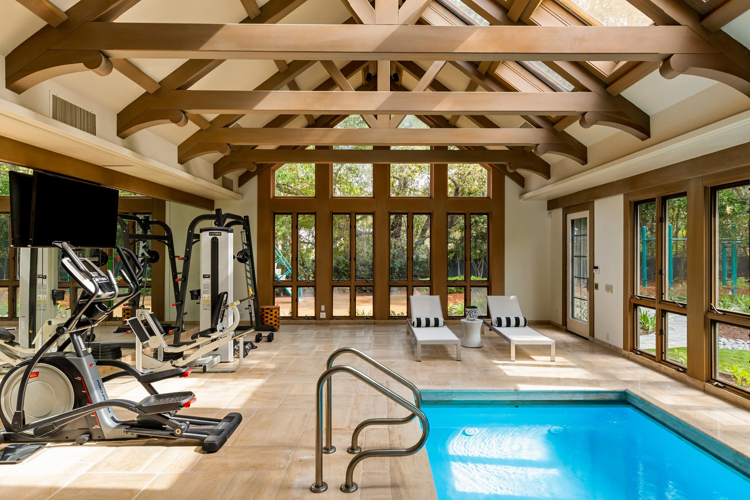 poolhouse 2 Full.jpg