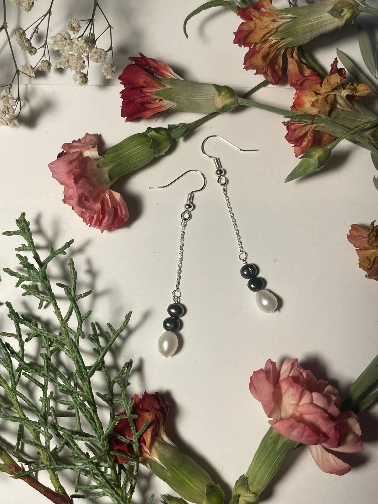 Simple Chain Feature Drop Earrings