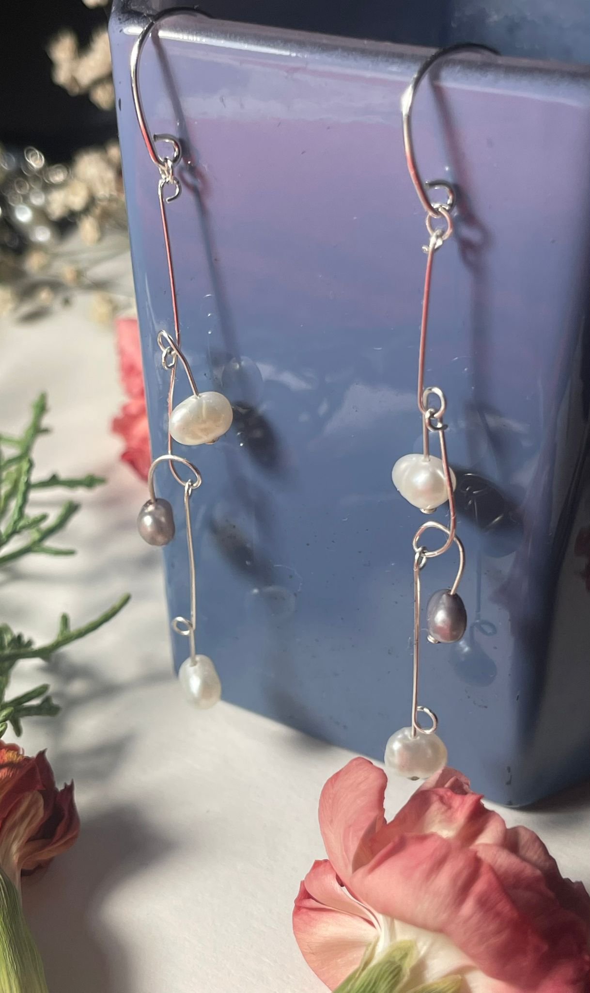 Three grey:white lilly drop 8.jpeg