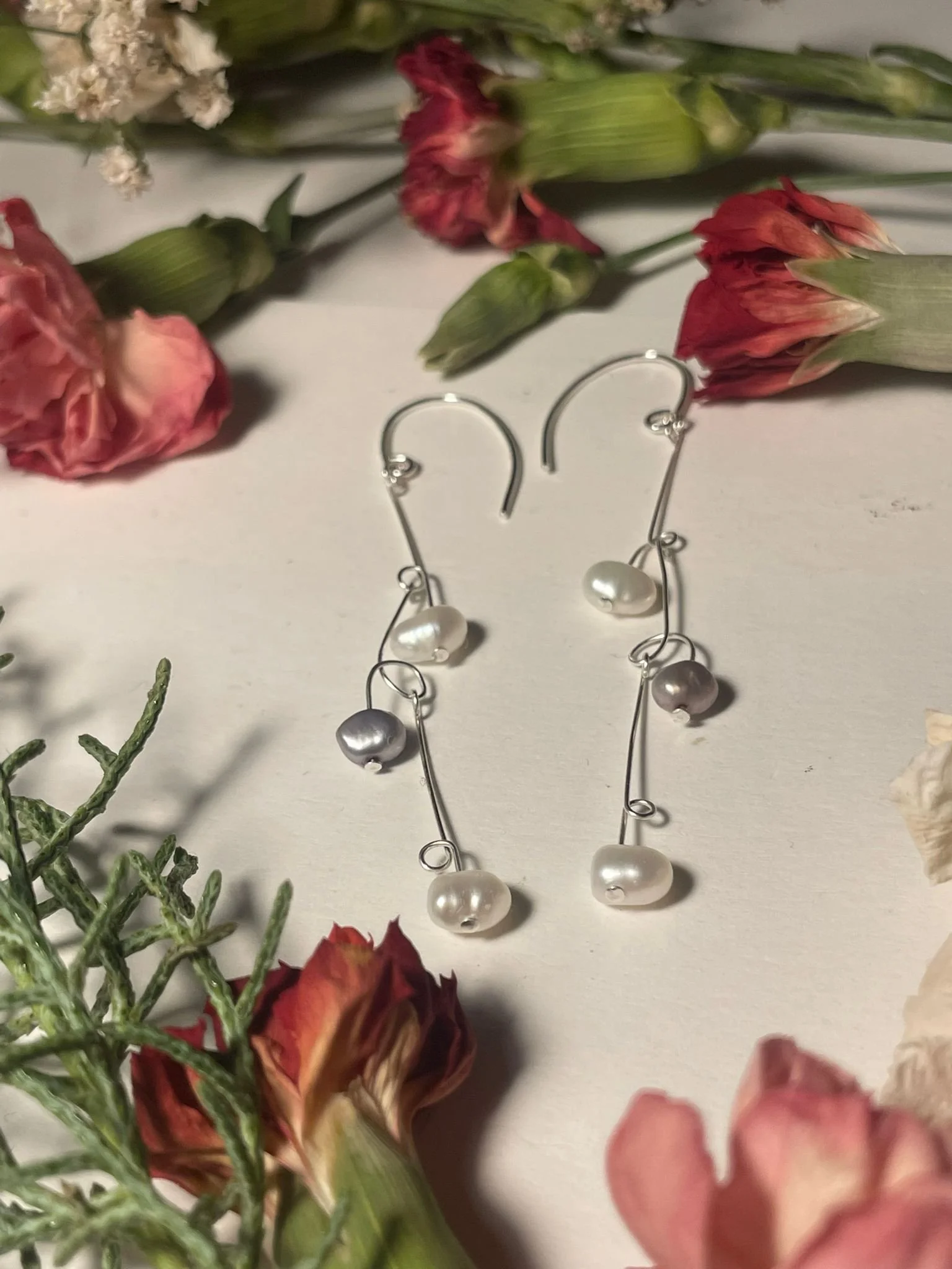 Three grey:white lilly drop 9.jpeg