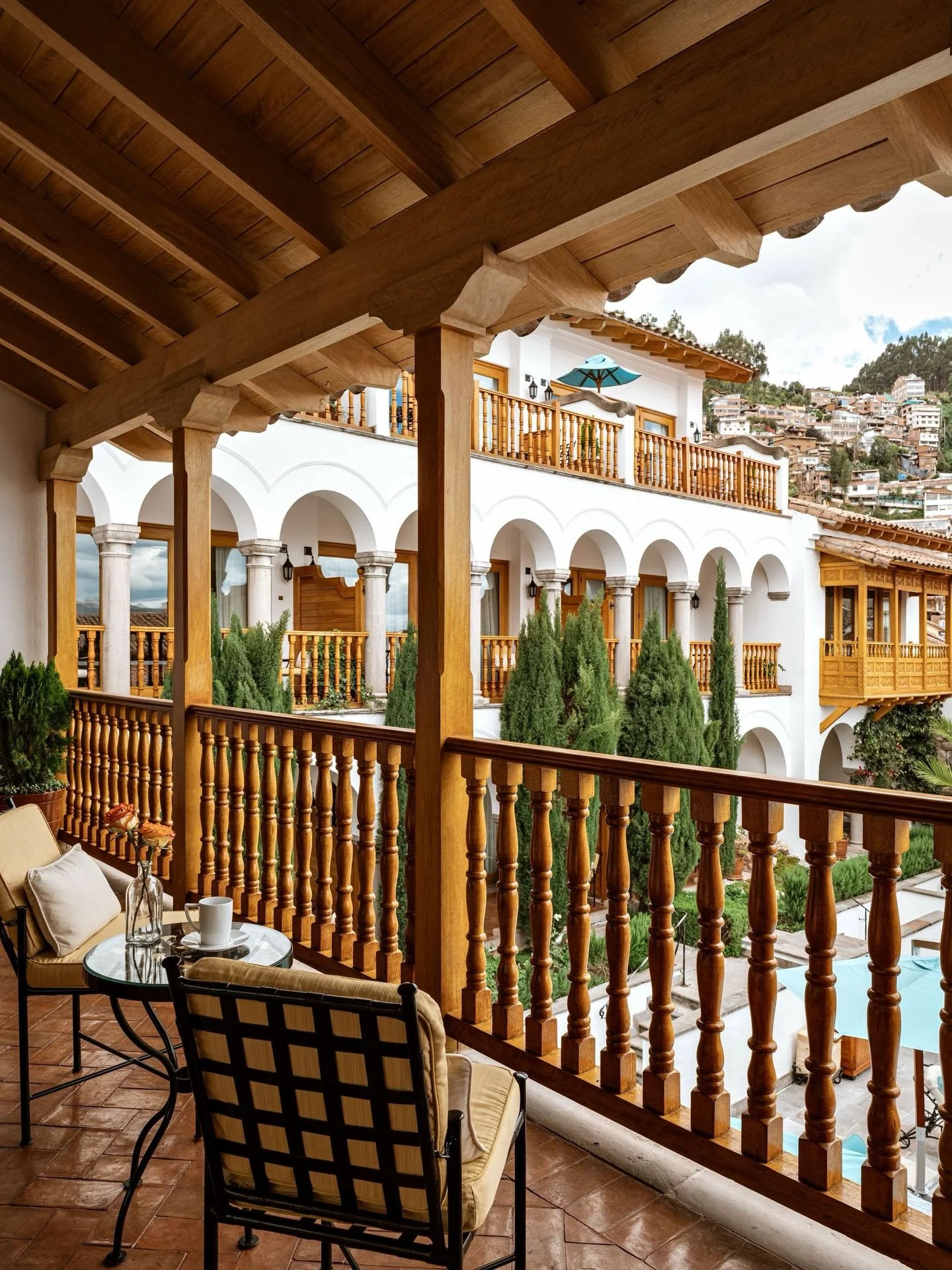 Peru is the perfect getaway for couples and groups who want something layered and unexpected rather than predictable.

In Cusco and the Sacred Valley, @belmond properties like Hotel Monasterio and Palacio Nazarenas offer a quiet sense of place. Resto