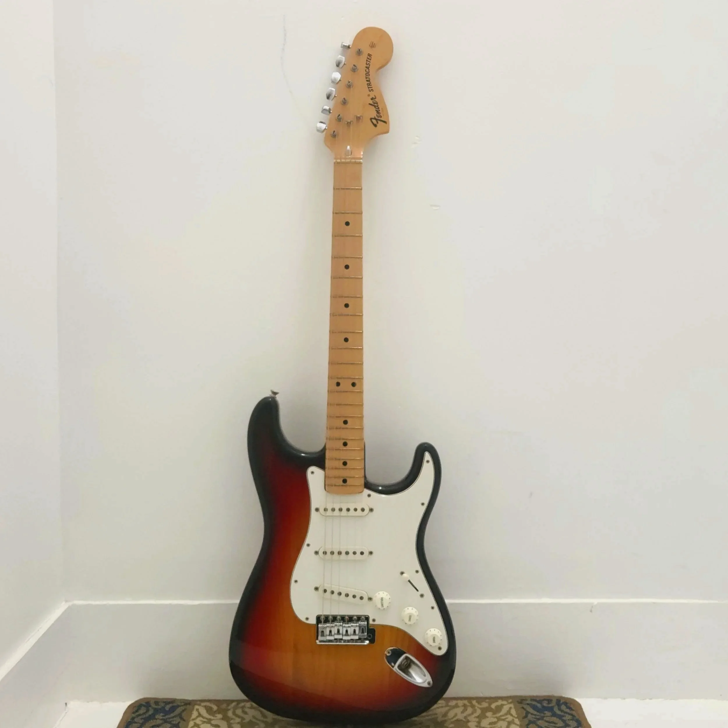1973 Fender Stratocaster-Sunburst