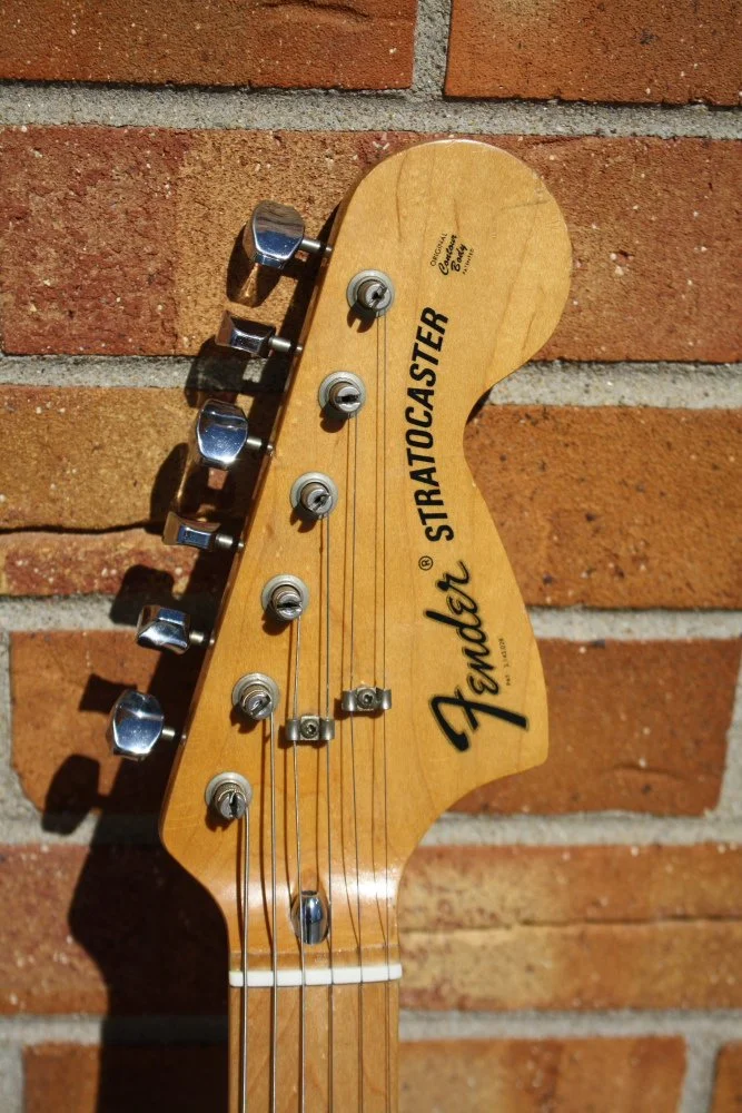 73 Fender Strat Sunburst_HS front.JPG