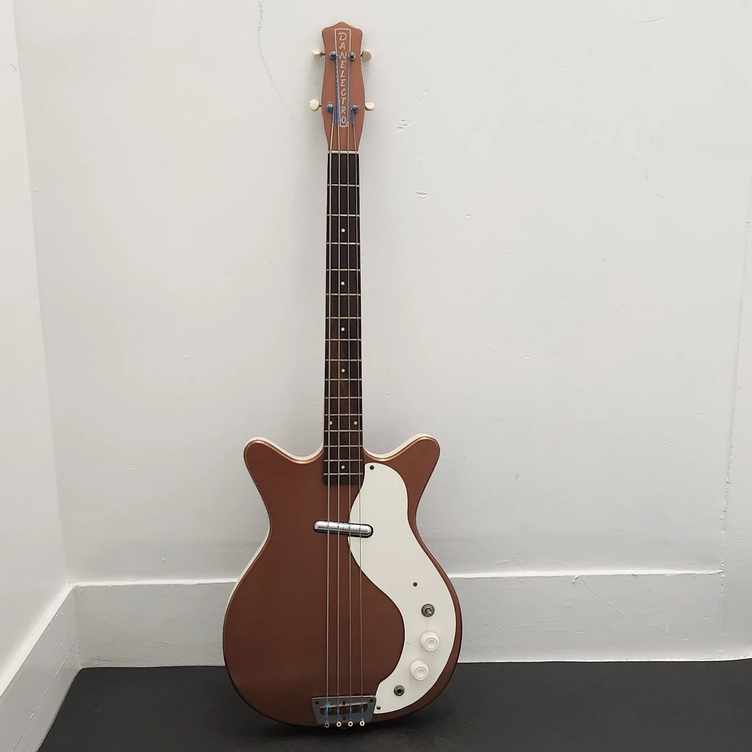 1965 Danelectro Shorthorn Bass copper