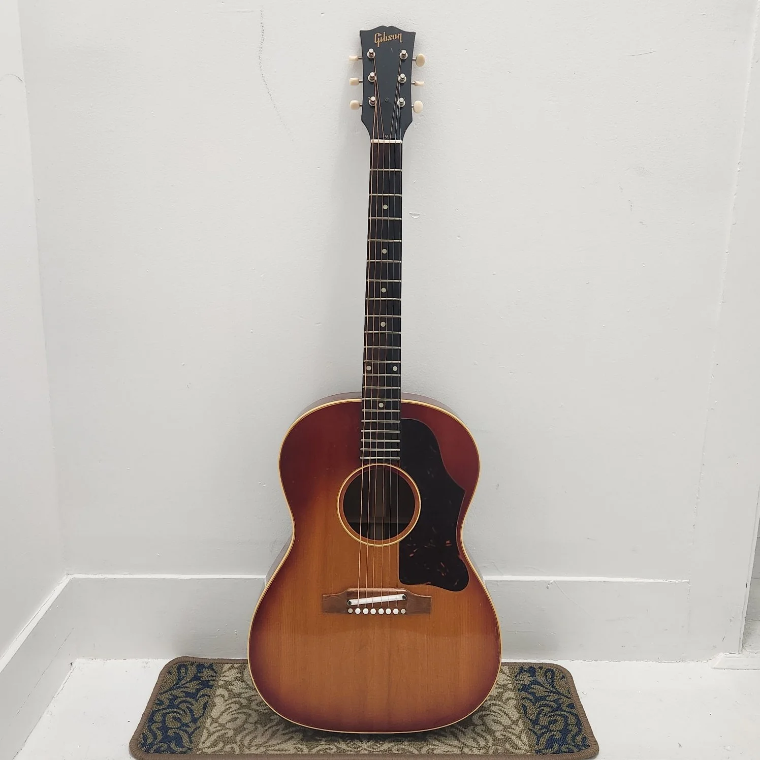 1962 Gibson B-25 Acoustic-Cherry Sunburst