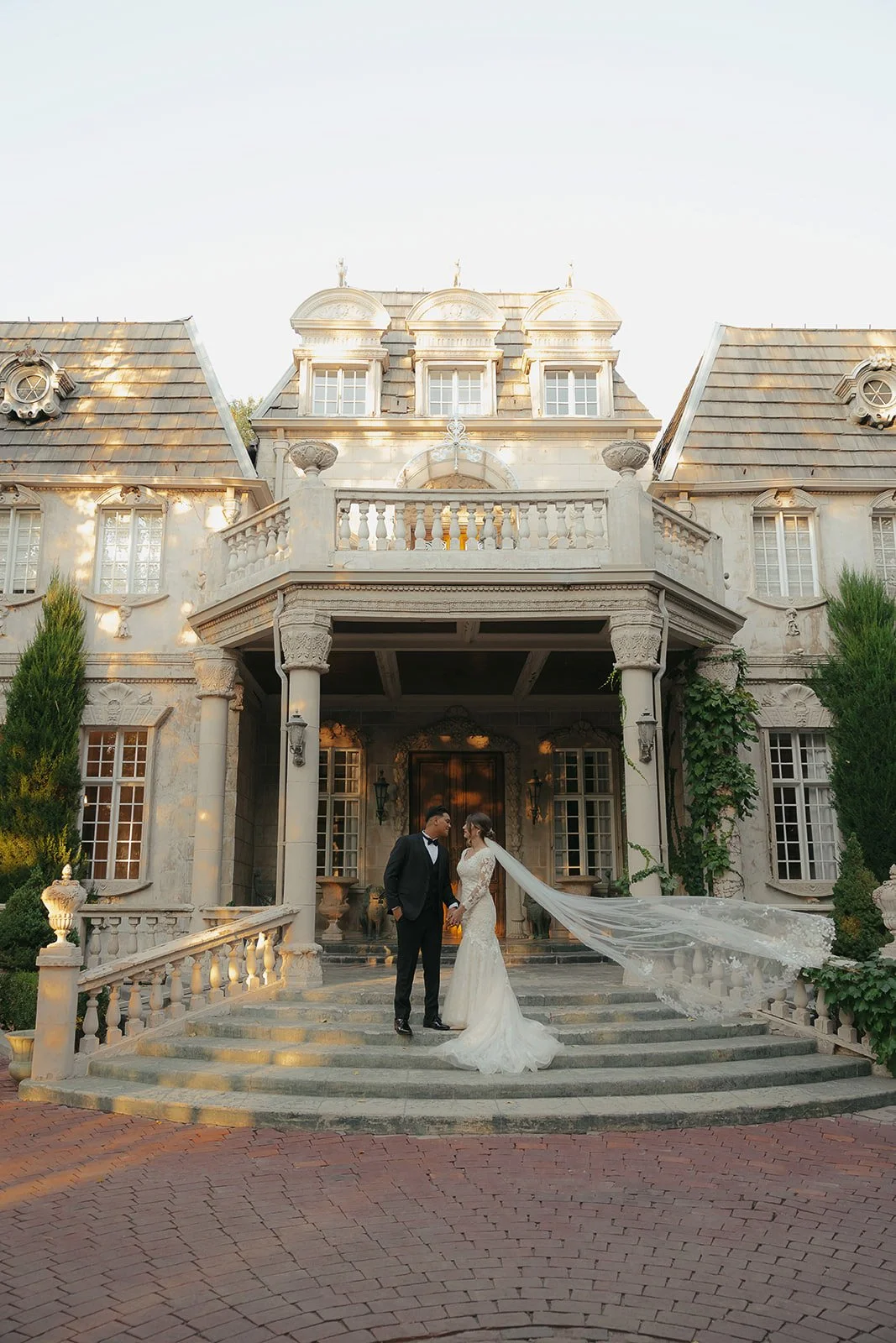 bride and groom at la caille in utah