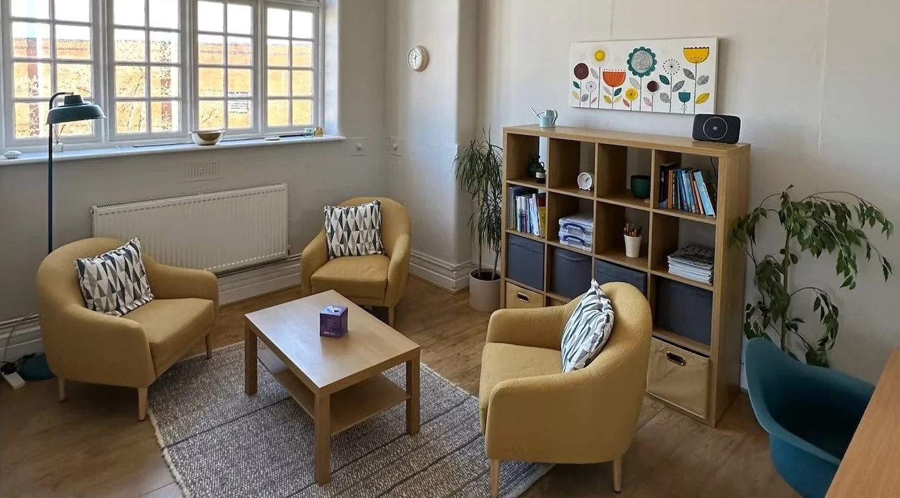 Psychology & therapy room in Epsom Surrey for CBT Schema Psychology Ltd