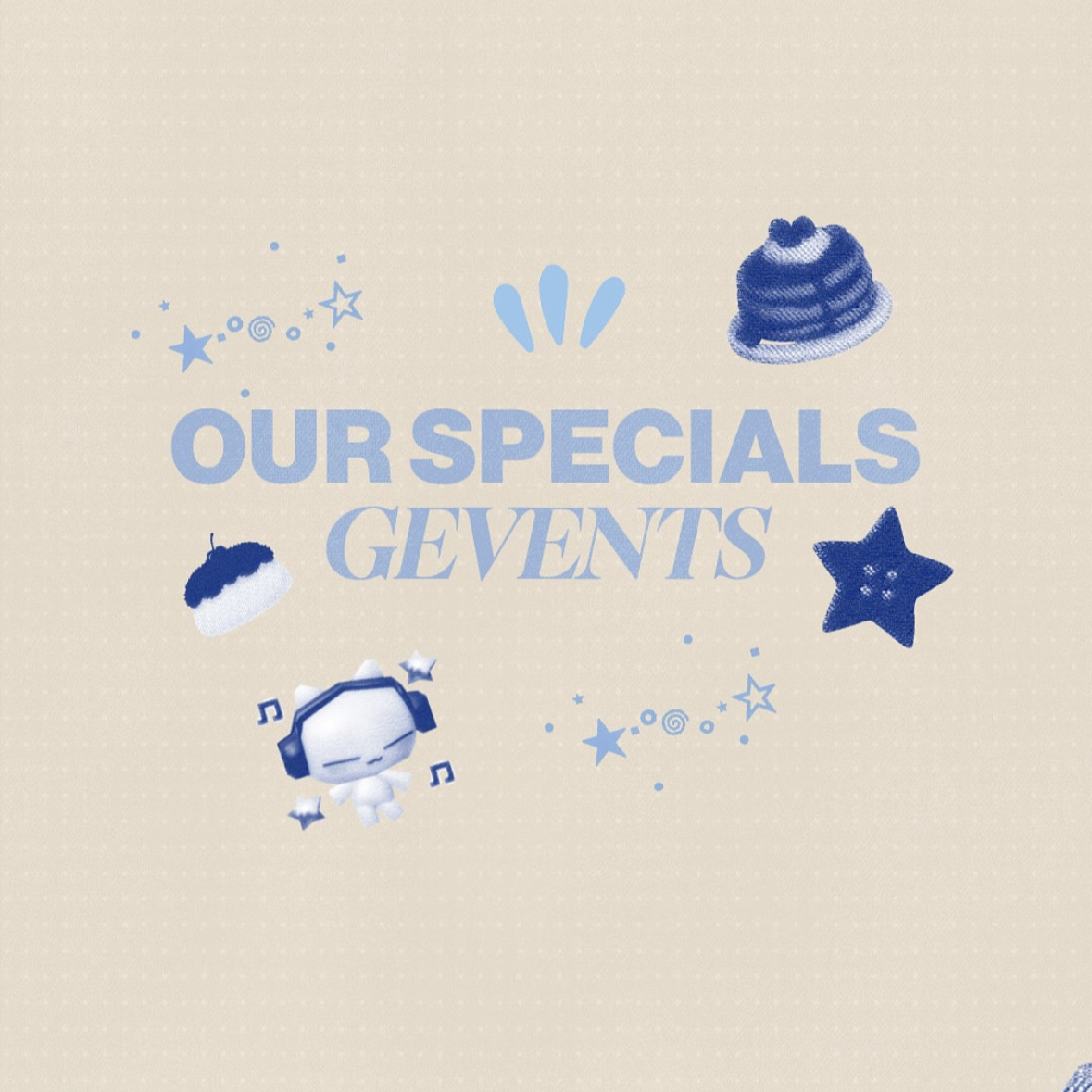 Grafik mit Text 'Our Specials' und 'Gevens' sowie verschiedenen Sternen, einem Kuchenstück, einem Keks, einem Kopfhörer-Emoji und einem kleinen Charakter mit Kopfhörern, alles in blauen Tönen auf beigeem Hintergrund.