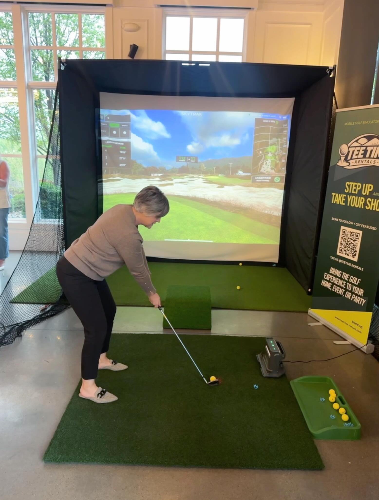 Tee Time isn&rsquo;t just for the guys 💃

From first swings to seasoned golfers, the simulator is for everyone. Whether it&rsquo;s moms, bridesmaids, kids, coworkers, or your competitive uncle&hellip; the best part is watching everyone jump in and h