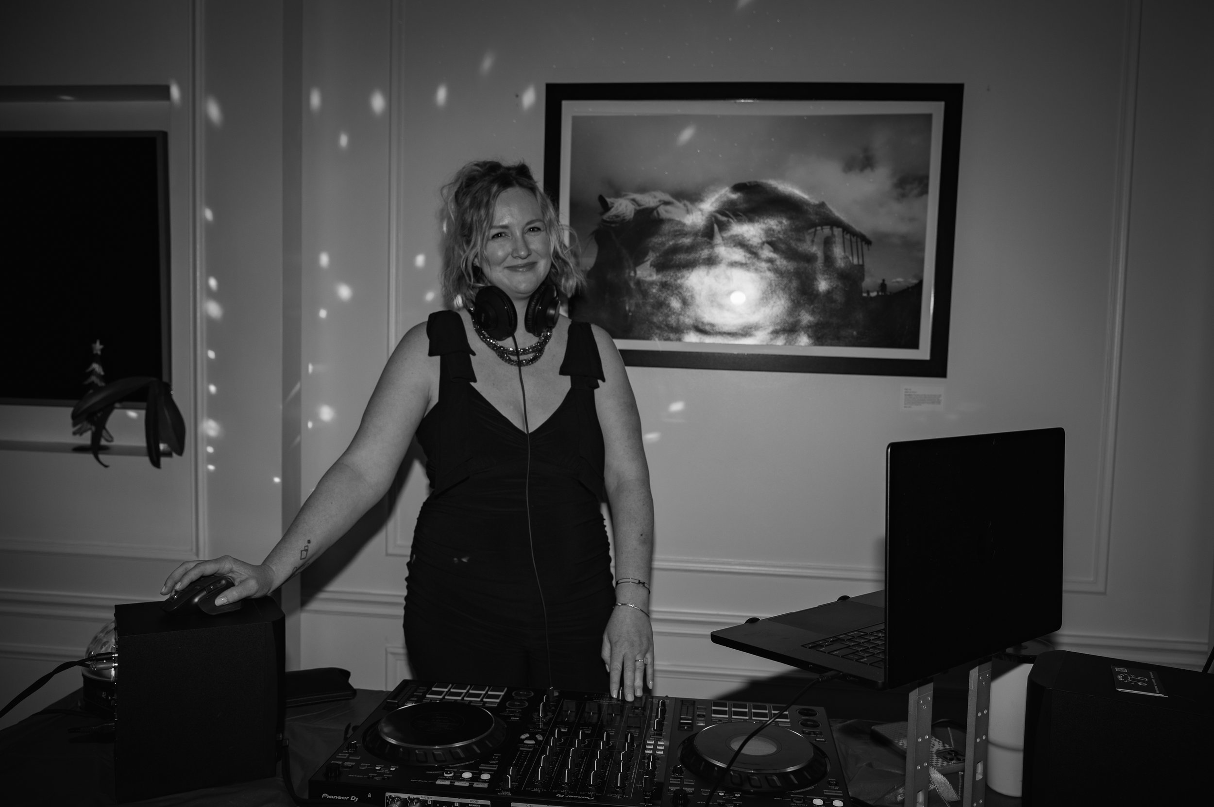 michaelpierogphotography_WomensShelterFundraiserB&W-093.jpg