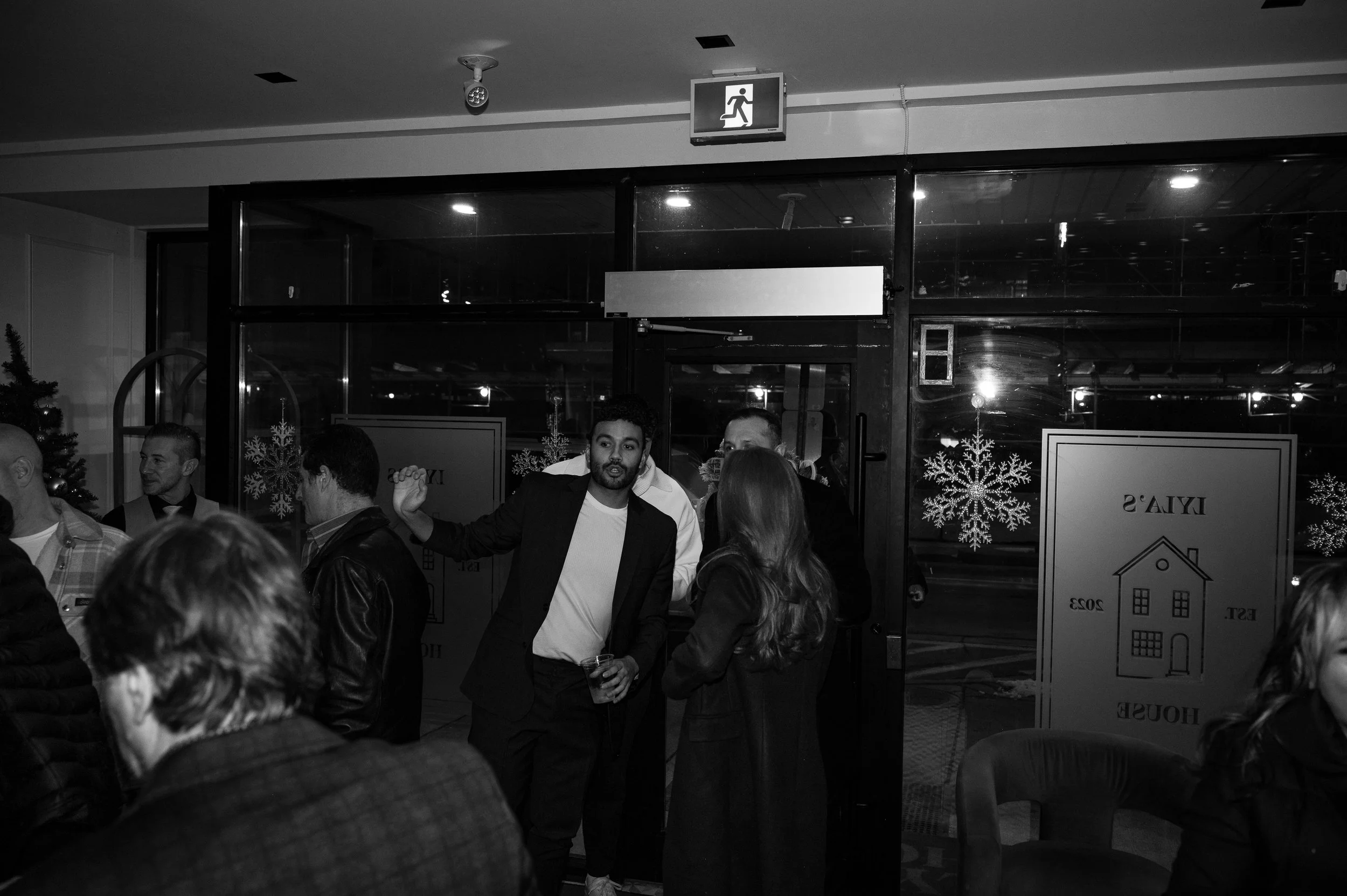 michaelpierogphotography_WomensShelterFundraiserB&W-023.jpg