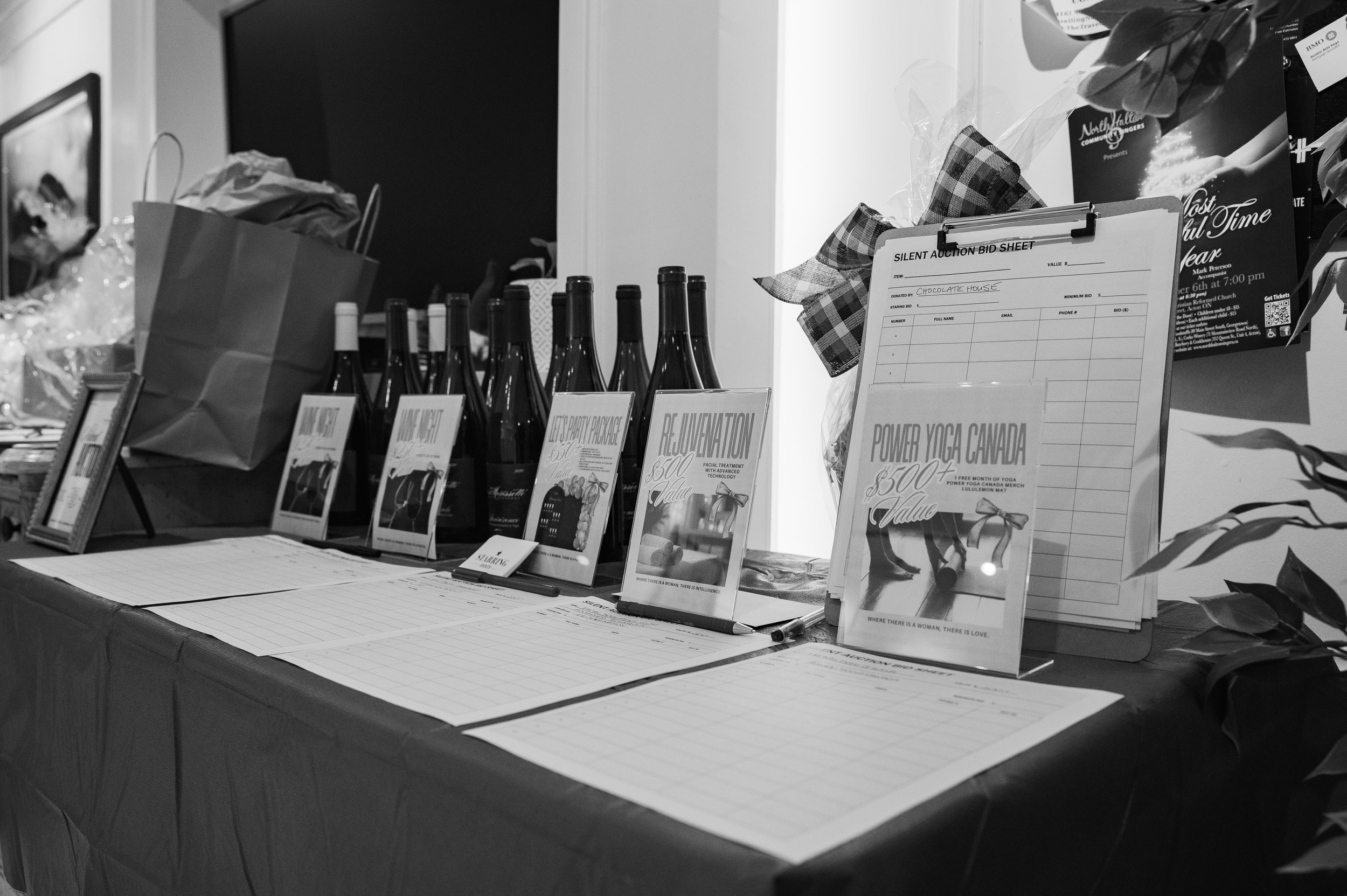 michaelpierogphotography_WomensShelterFundraiserB&W-002.jpg