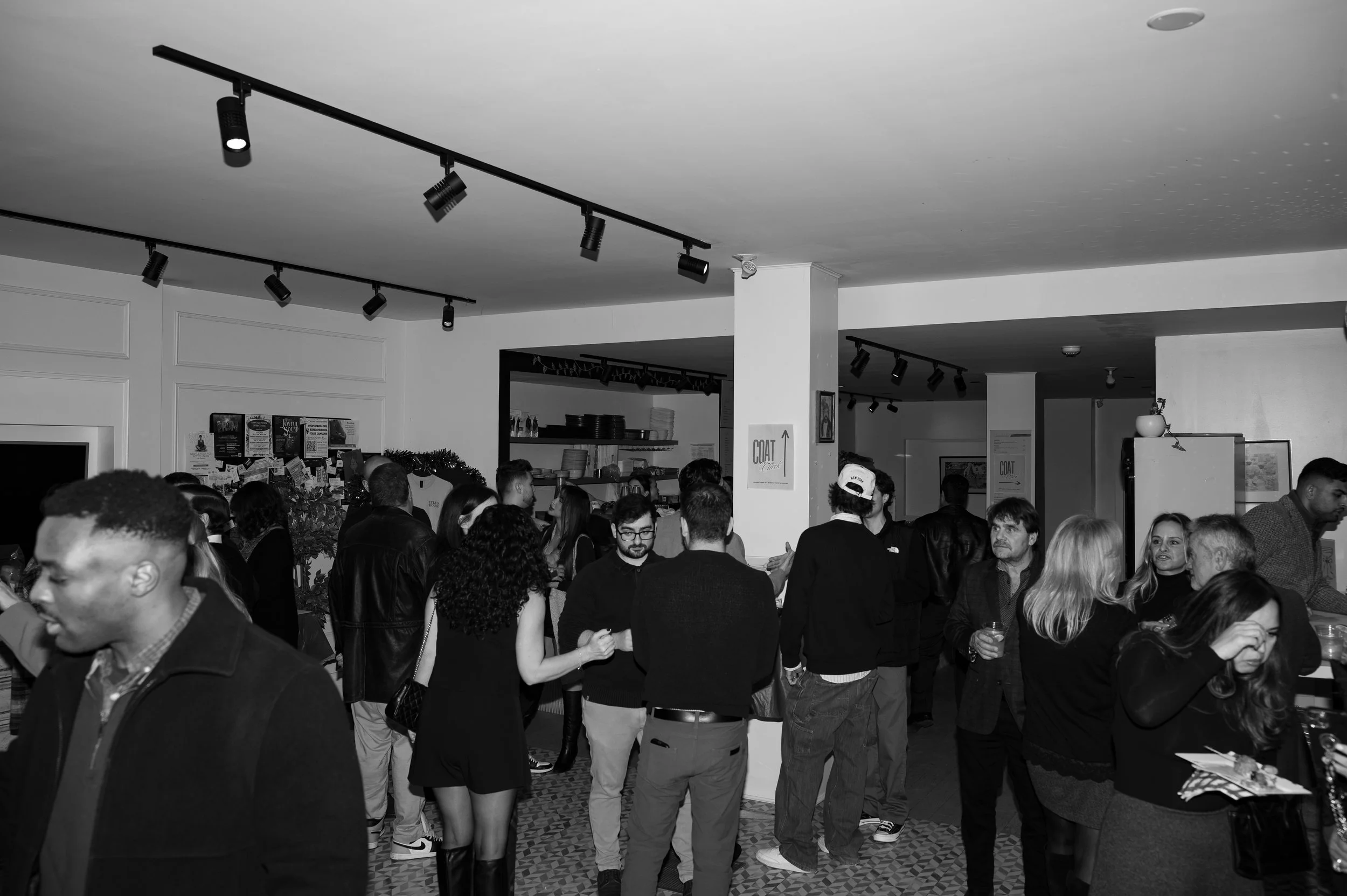 michaelpierogphotography_WomensShelterFundraiserB&W-021.jpg