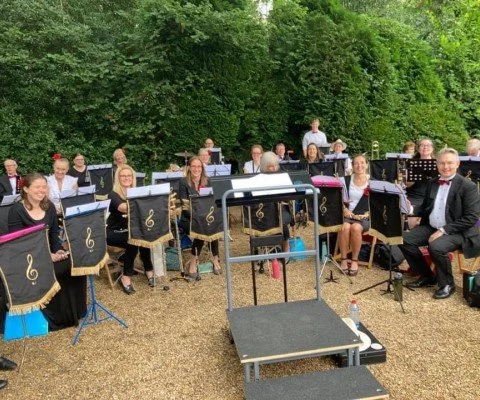 Brackenwood Garden Party concert is a hit for charity, raising £2,400