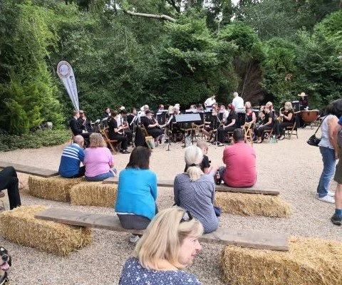 A very hot Brackenwood garden party