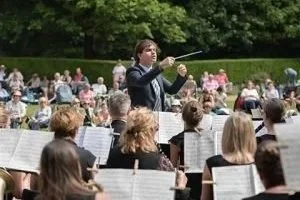 A spotlight on a piece called Kamarinskaya by Glinka