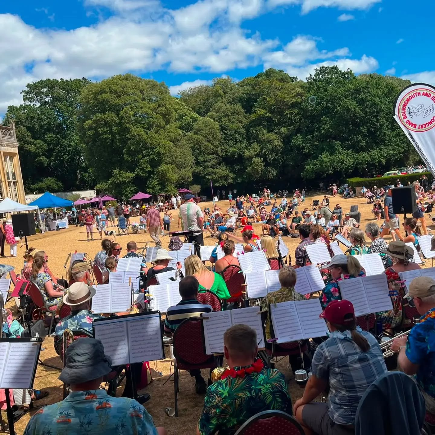 That&rsquo;s a wrap with our summer gigs... but we ended on a high! 🤩
Thank you Highcliffe Castle for the wonderful setting and a big thank you to the audience

@highcliffecastle #bcp #concertband #melting #highcliffe #outdoorgig