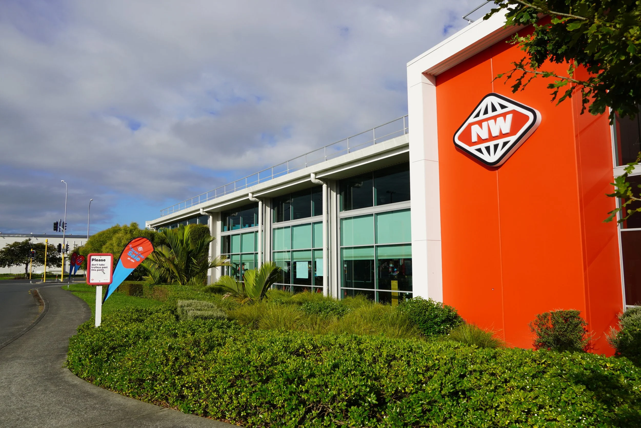 New World - Commercial