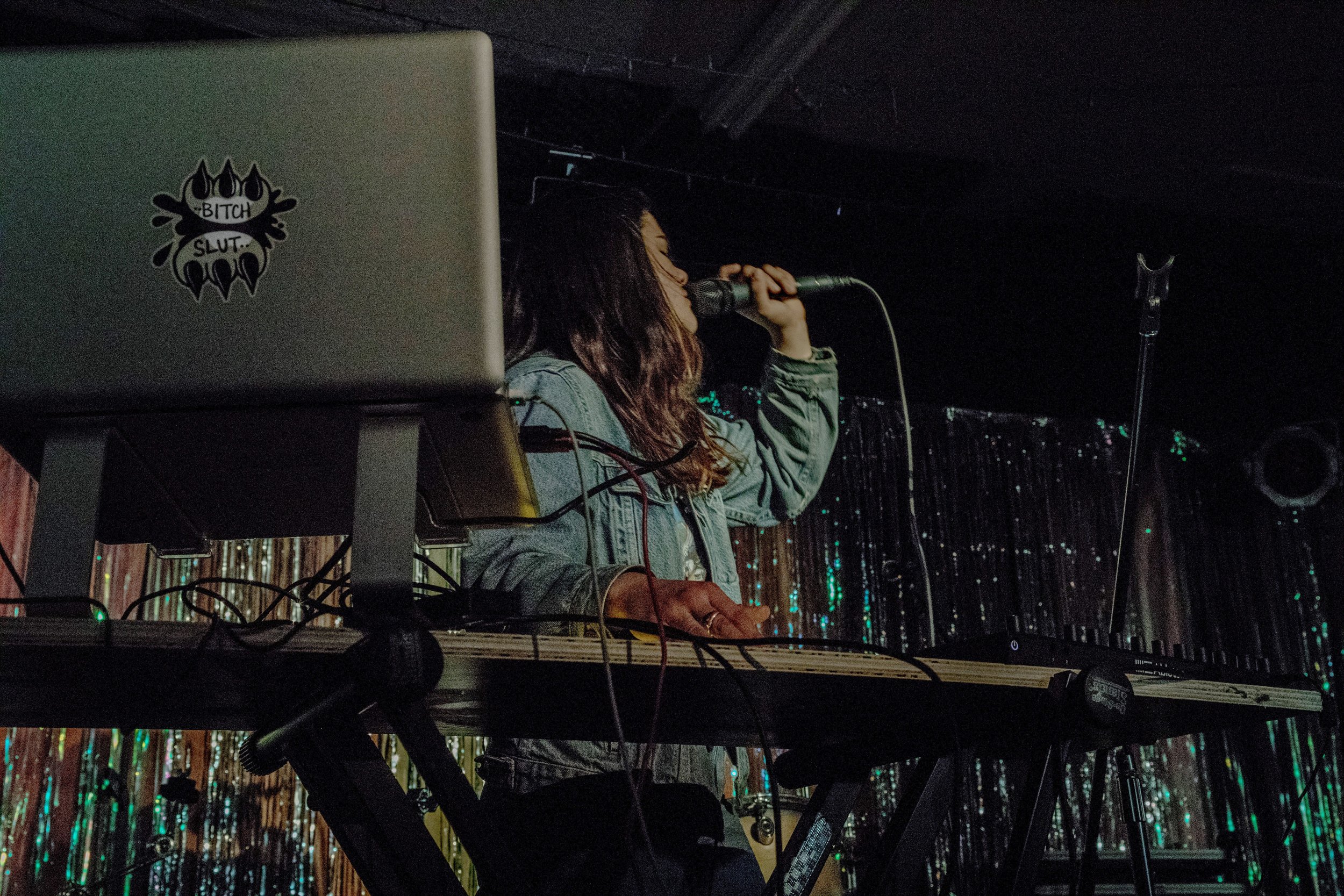 Daiza performing