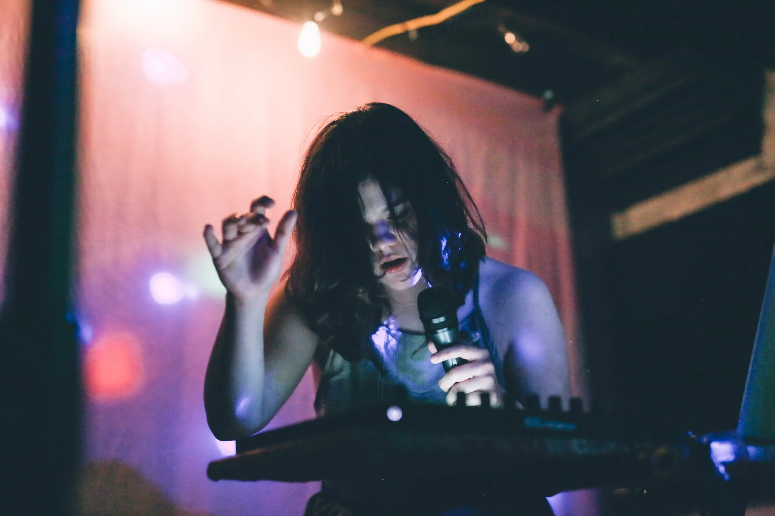 Daiza performing