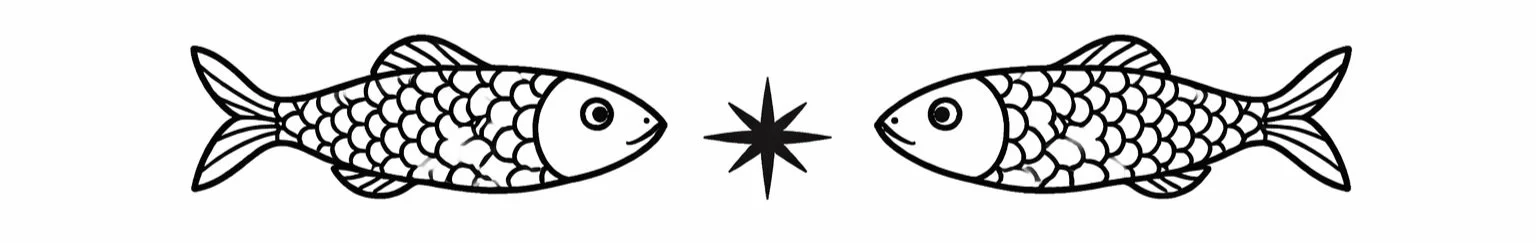 Due pesci stilizzati con una stella tra di loro.