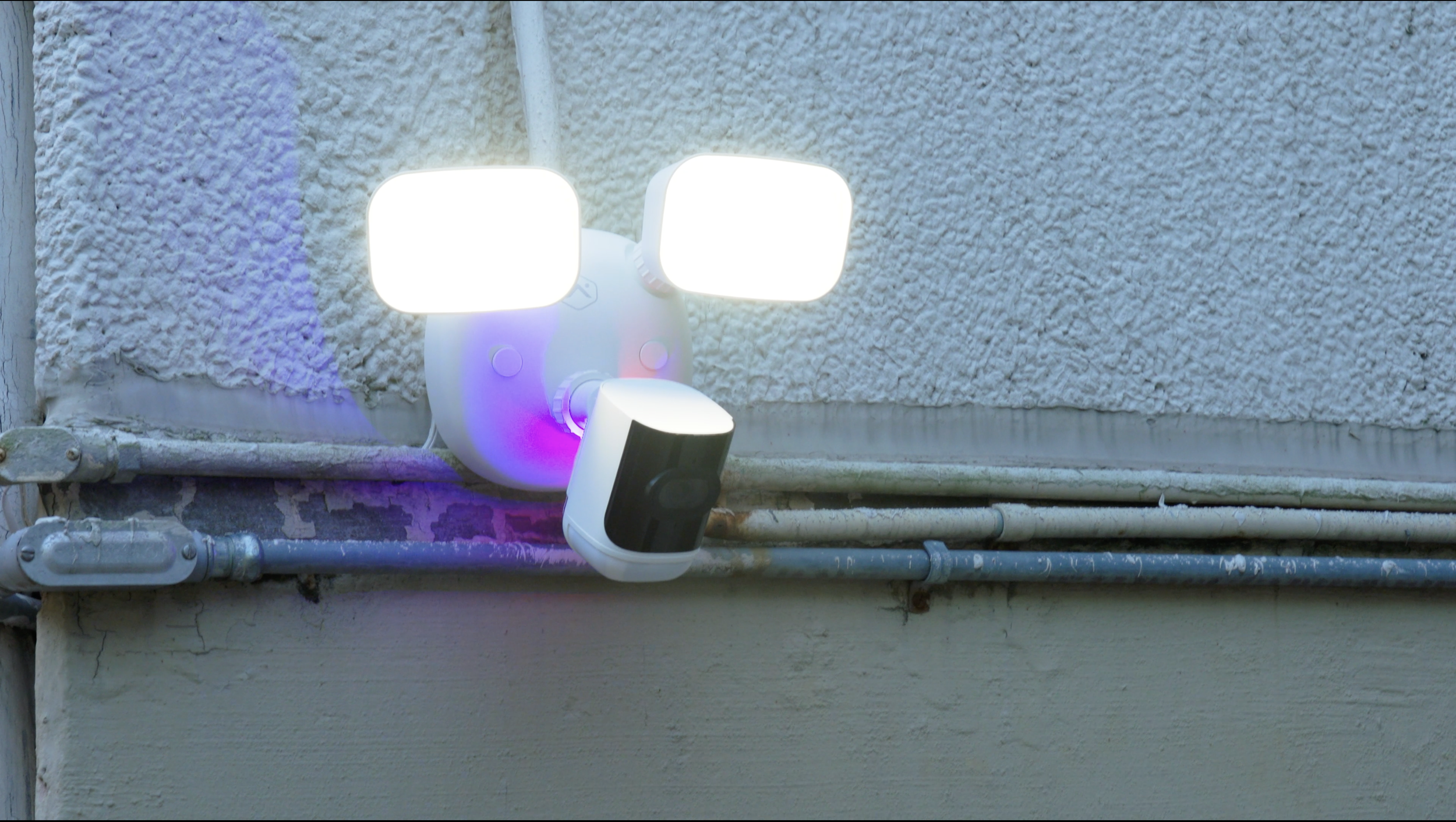 ADC-V729-Floodlight-Loading-Dock_lifestyle-image_20240801_1.png
