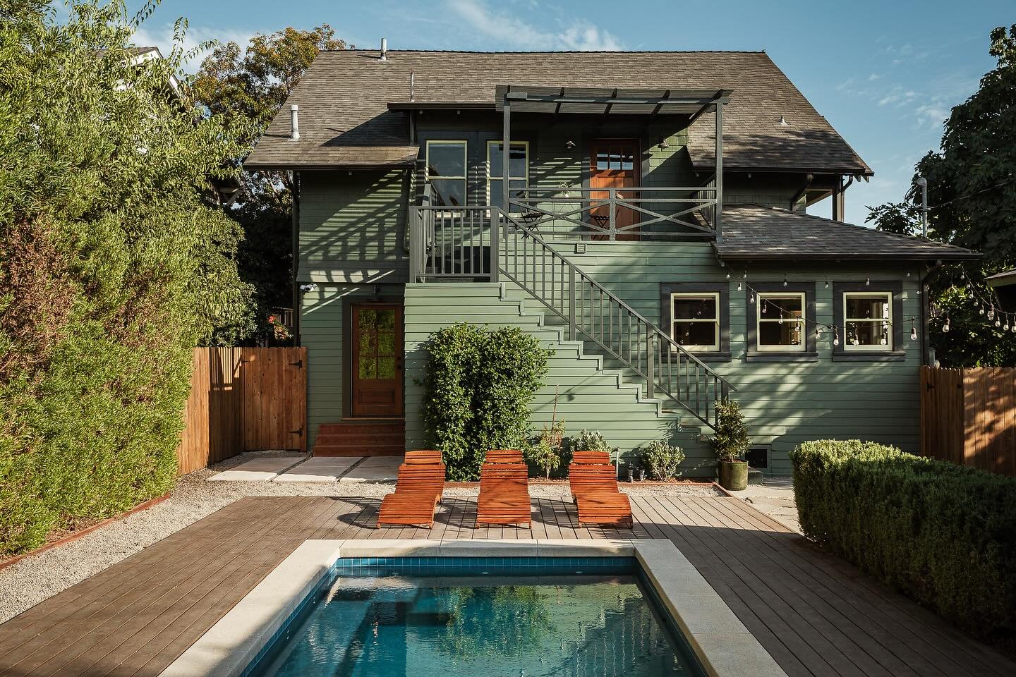 JUST SOLD ✨ We&rsquo;re going to miss this one! Our friends/clients did such a beautiful job transforming this 1906 Craftsman in Angelino Heights and bringing it back to life, and it&rsquo;s now in the hands of the loveliest new owners. Thank you @li