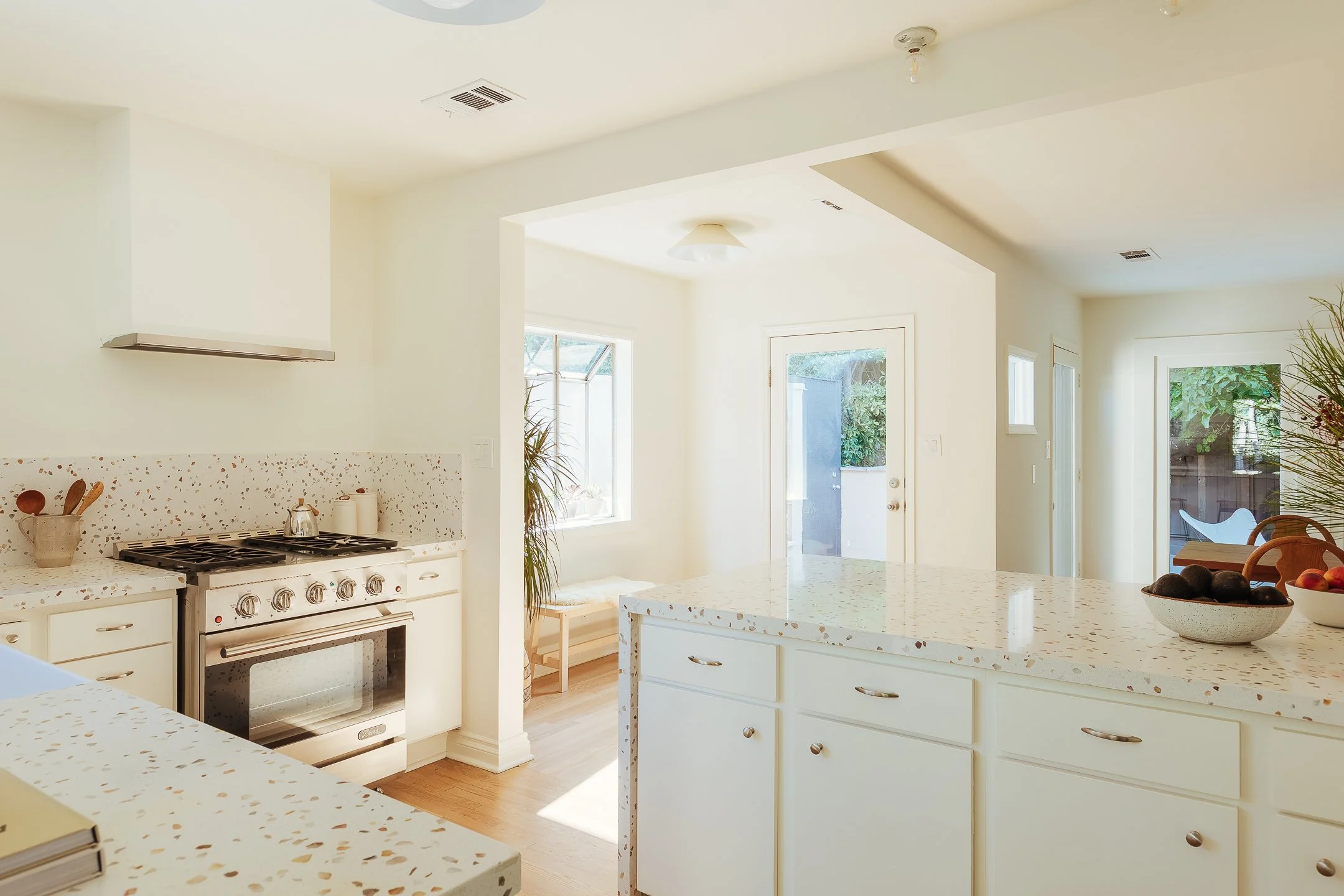 0017 1225 W Ave 37 MLS.jpg