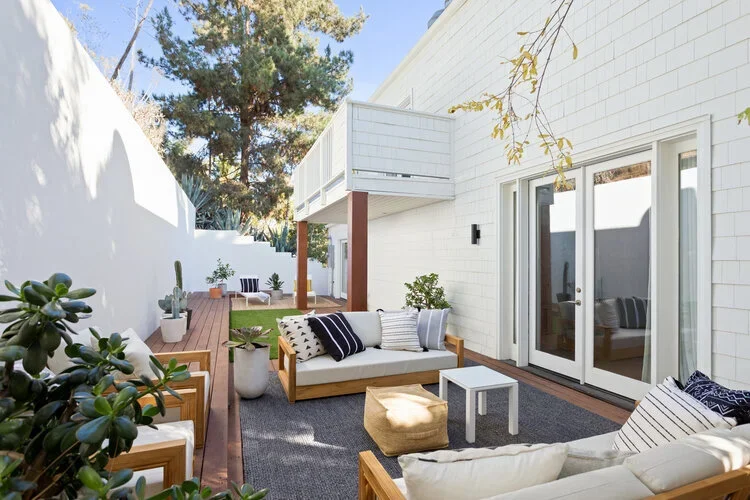 2261 VASANTA | BEACHWOOD CANYON | $1,750,000