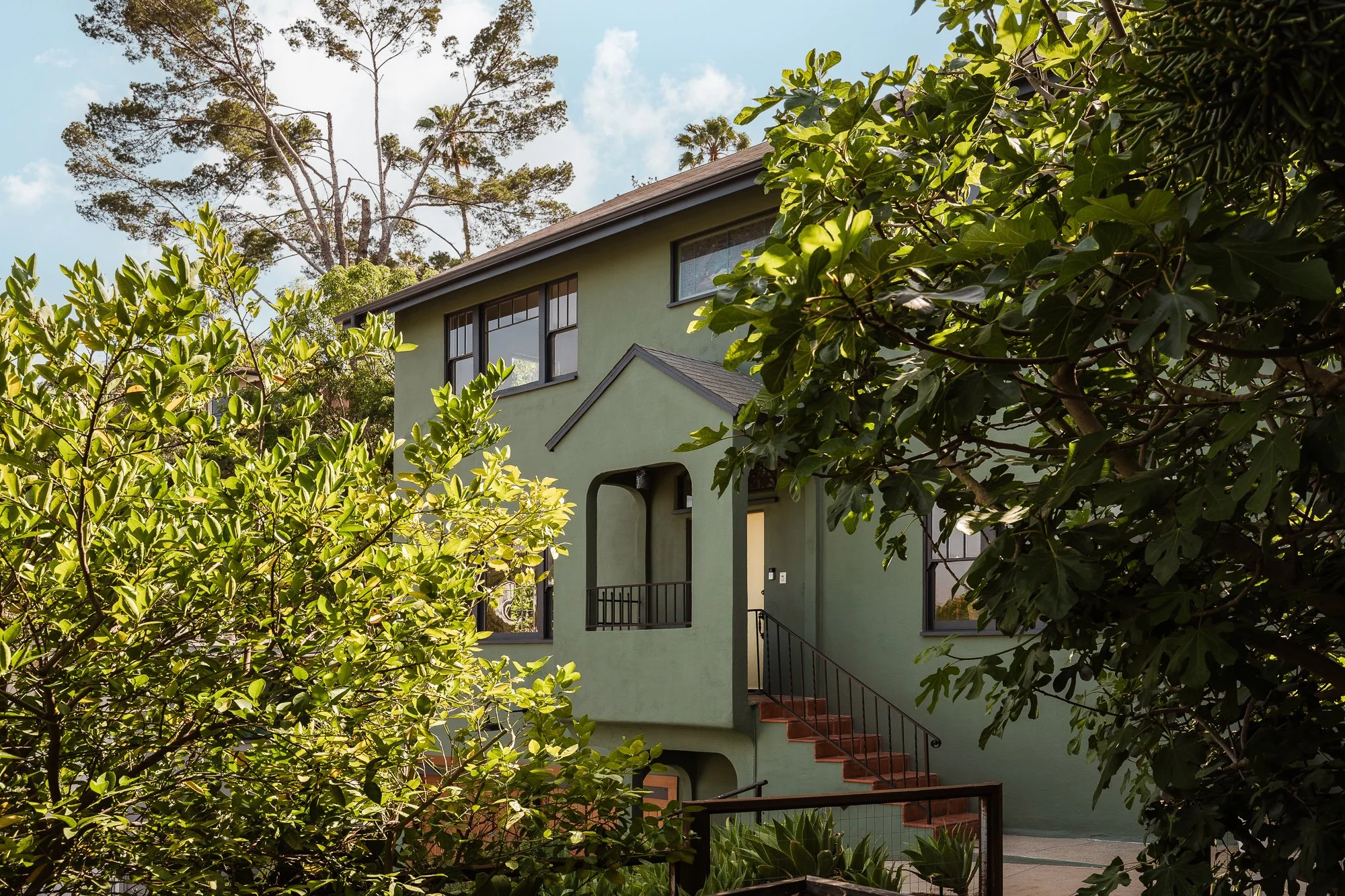 2516 IVAN HILL | SILVER LAKE | $2,620,000