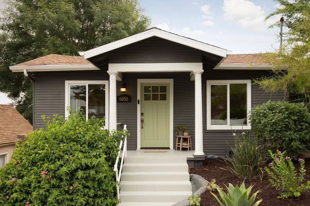 6050 FARRINGTON | HIGHLAND PARK | $1,210,000