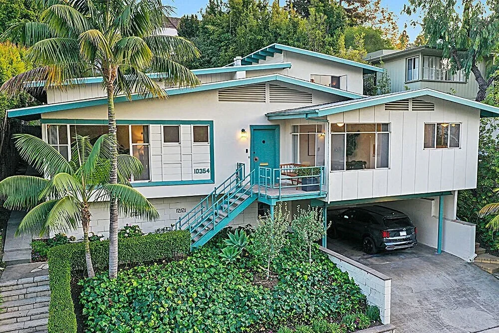 10354 LORENZO | CHEVIOT HILLS | $2,400,000