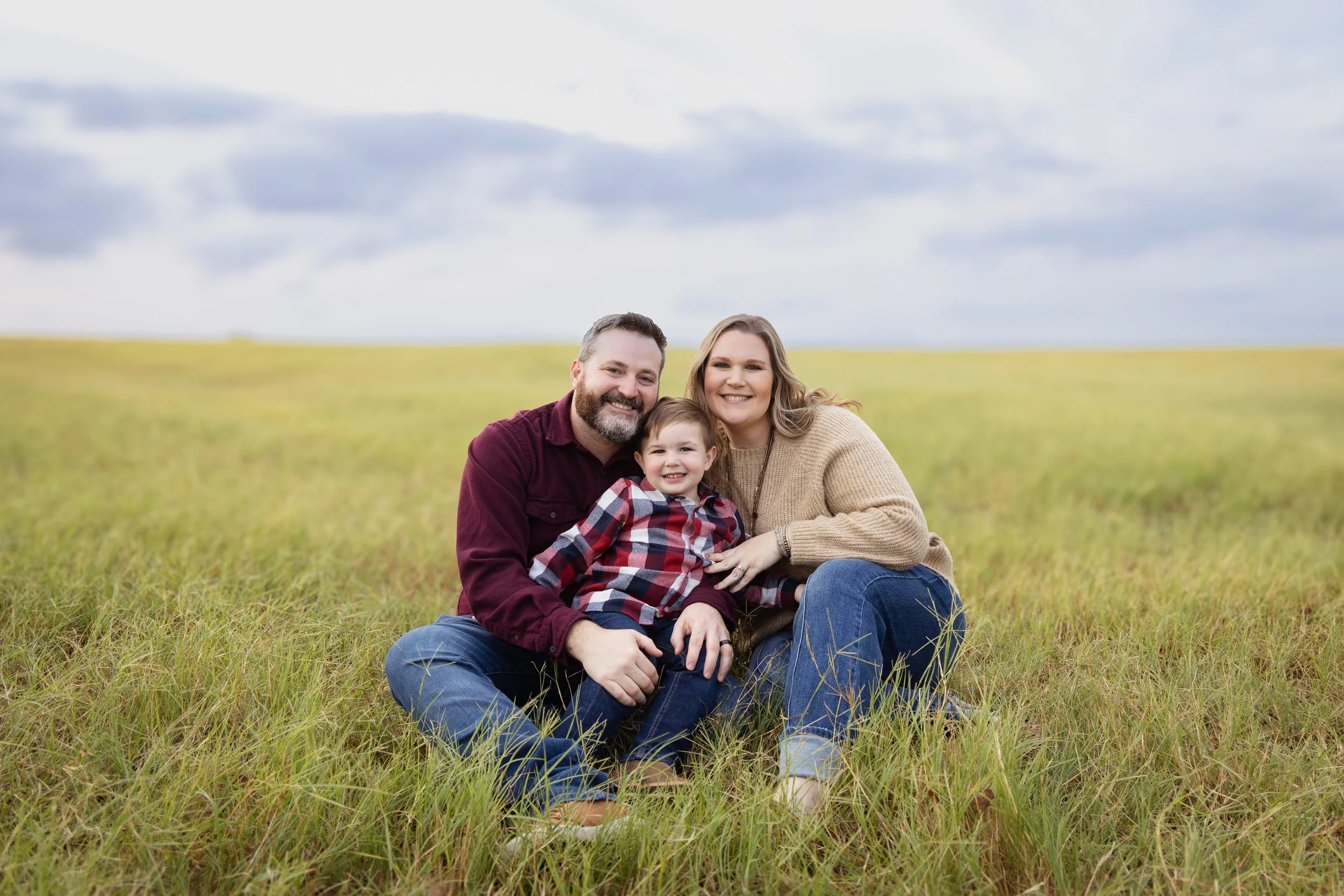 What to Wear for a Photo Session (So You Feel Confident &amp; Look Your Best)