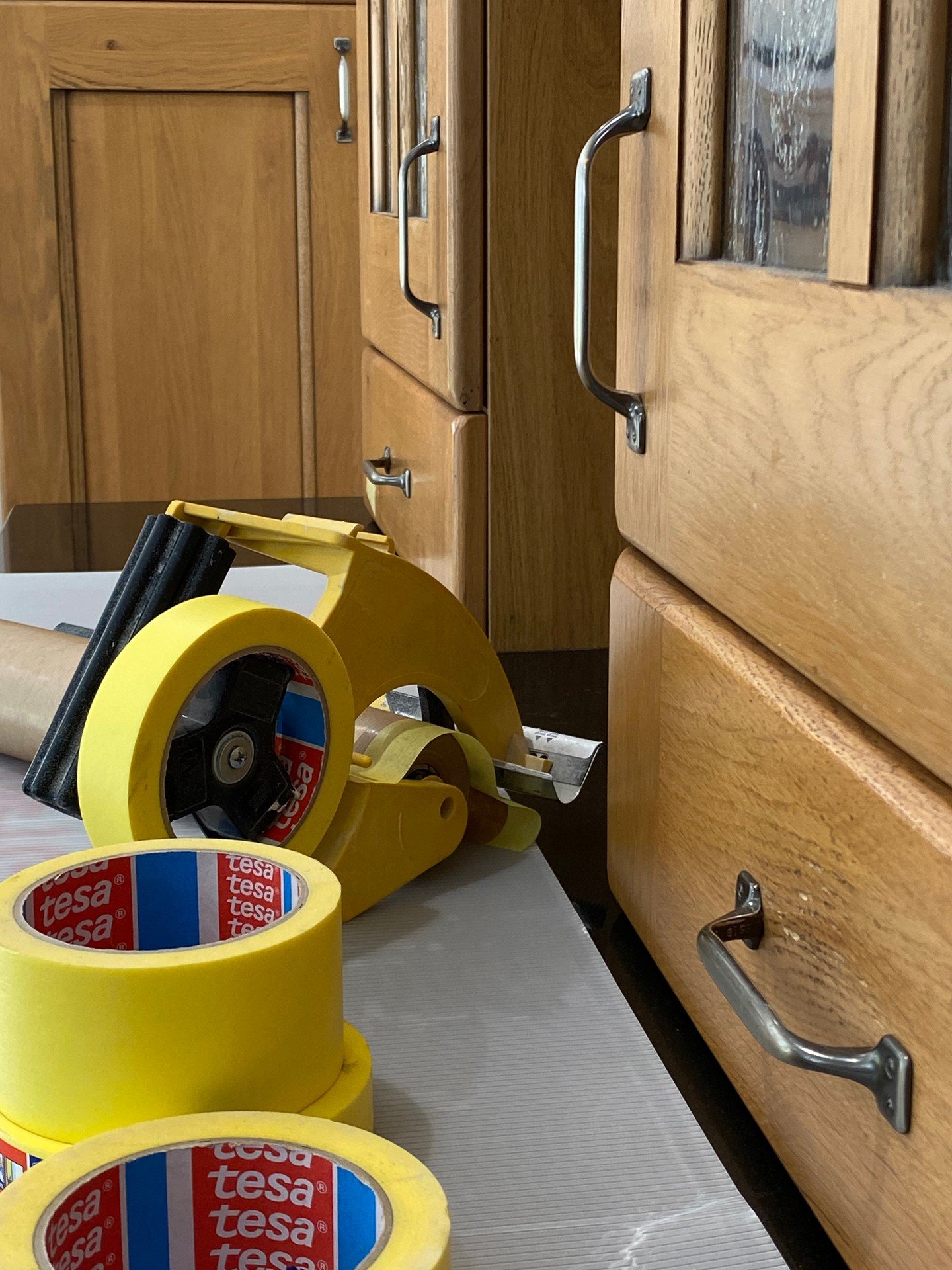 Every kitchen respray begins with a careful preparation&mdash;masking, protecting surrounding surfaces, and ensuring every detail is covered before spraying begins. 

📞 +44 1202 028836
📧 ian@delamareandsons.co.uk

#KitchenRespray #PreparationIsKey 