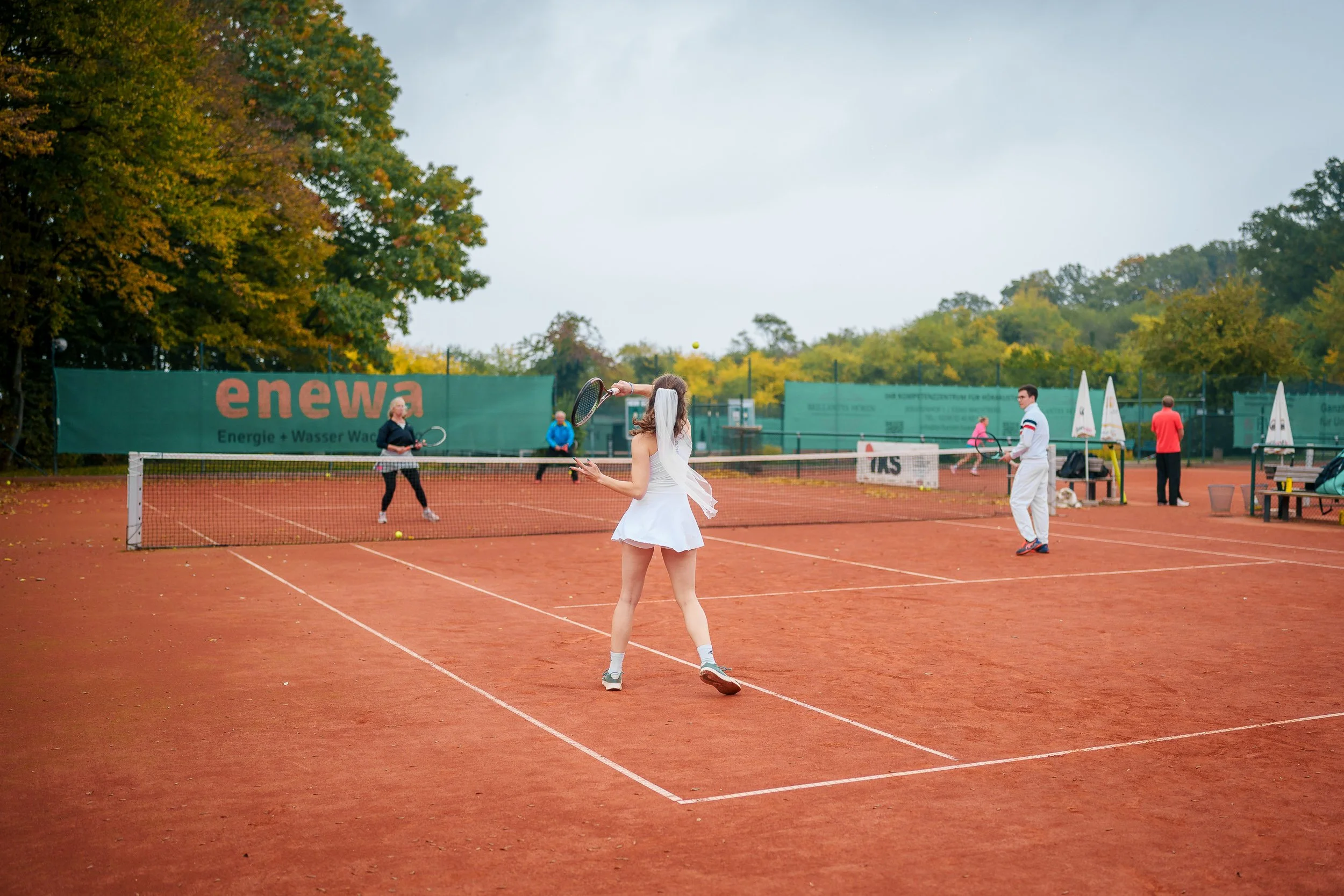Tennisclub EC Wachtberg | Hochzeit | Brautpaarshooting | Fabian Dick Hochzeitsfotograf & Videograf