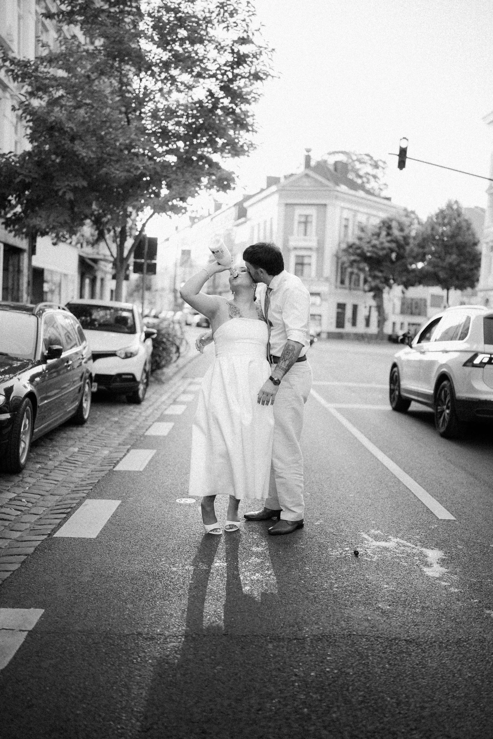 Aachen | / Streetfotografie | Vintage | Hochzeit | Fabian Dick Hochzeitsfotograf & Videograf