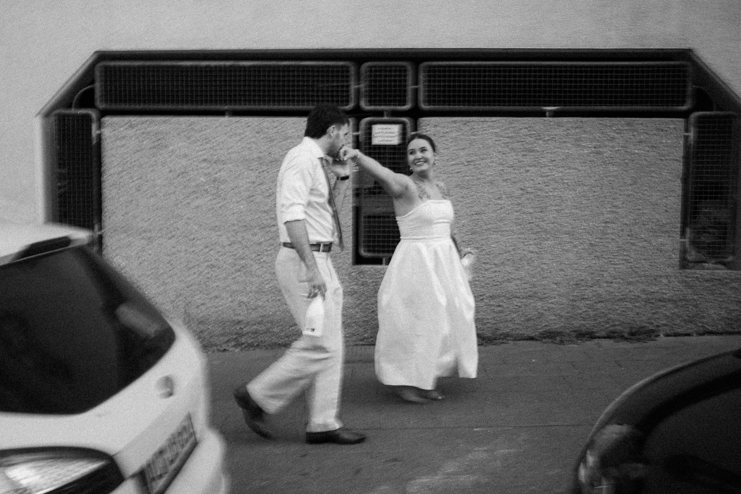 Aachen | / Streetfotografie | Vintage | Hochzeit | Fabian Dick Hochzeitsfotograf & Videograf