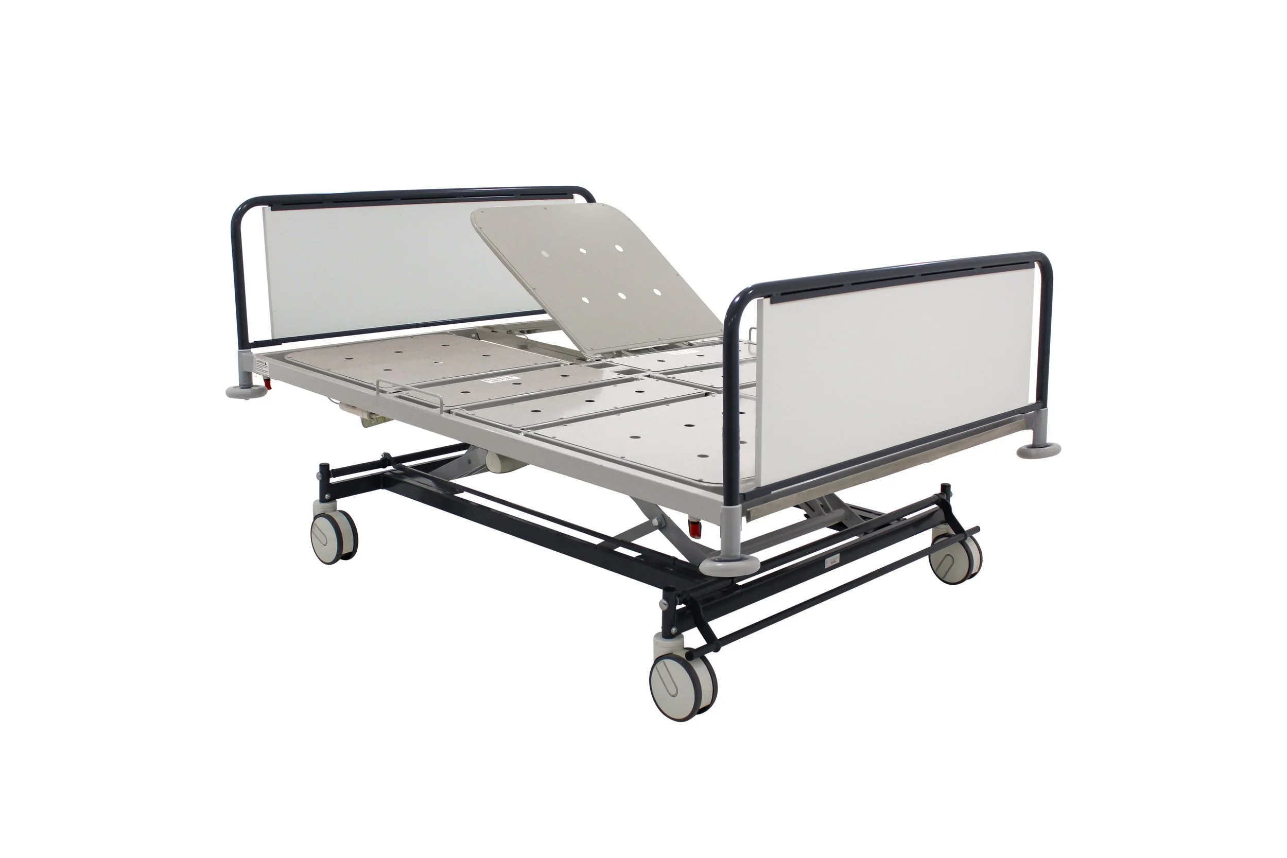 Hospital bed with adjustable backrest and side rails, on wheels for mobility.