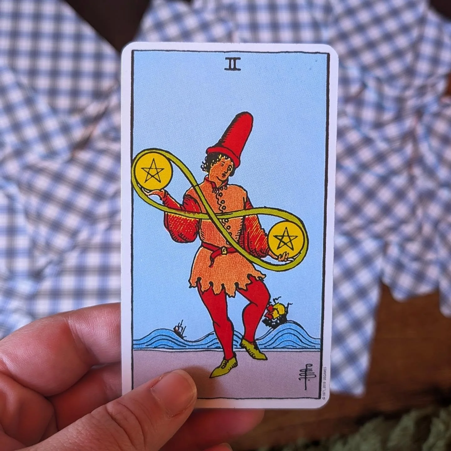 🤹🪙

Juggling priorities, adaptability, and balancing money management ☺️⚖️

#weeklytarotdraw #twoofpenticles #jugglinglife