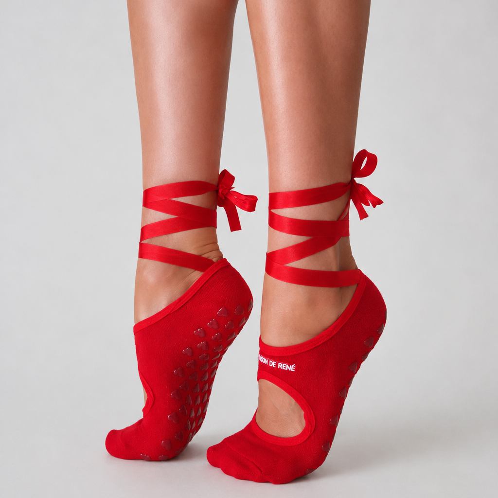 RENÉ ORIGINAL Nº. 08 — Organic Cotton Red Shoes Grip Socks