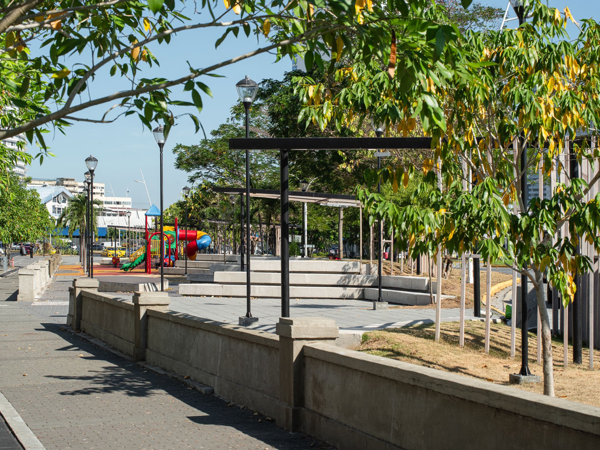 TERRAPLÉN PLAZA