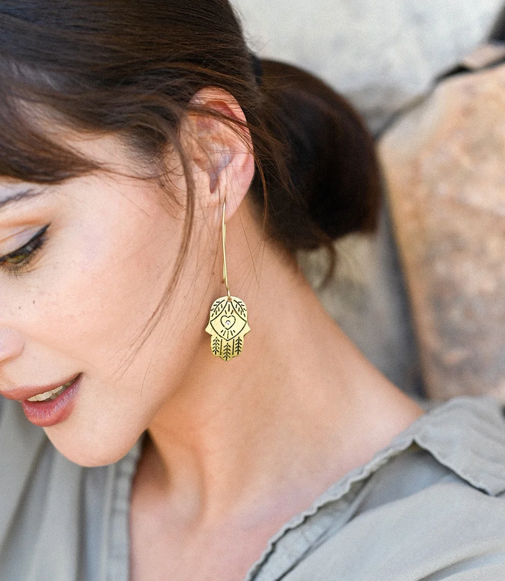 hamsahandgoldearrings.webp