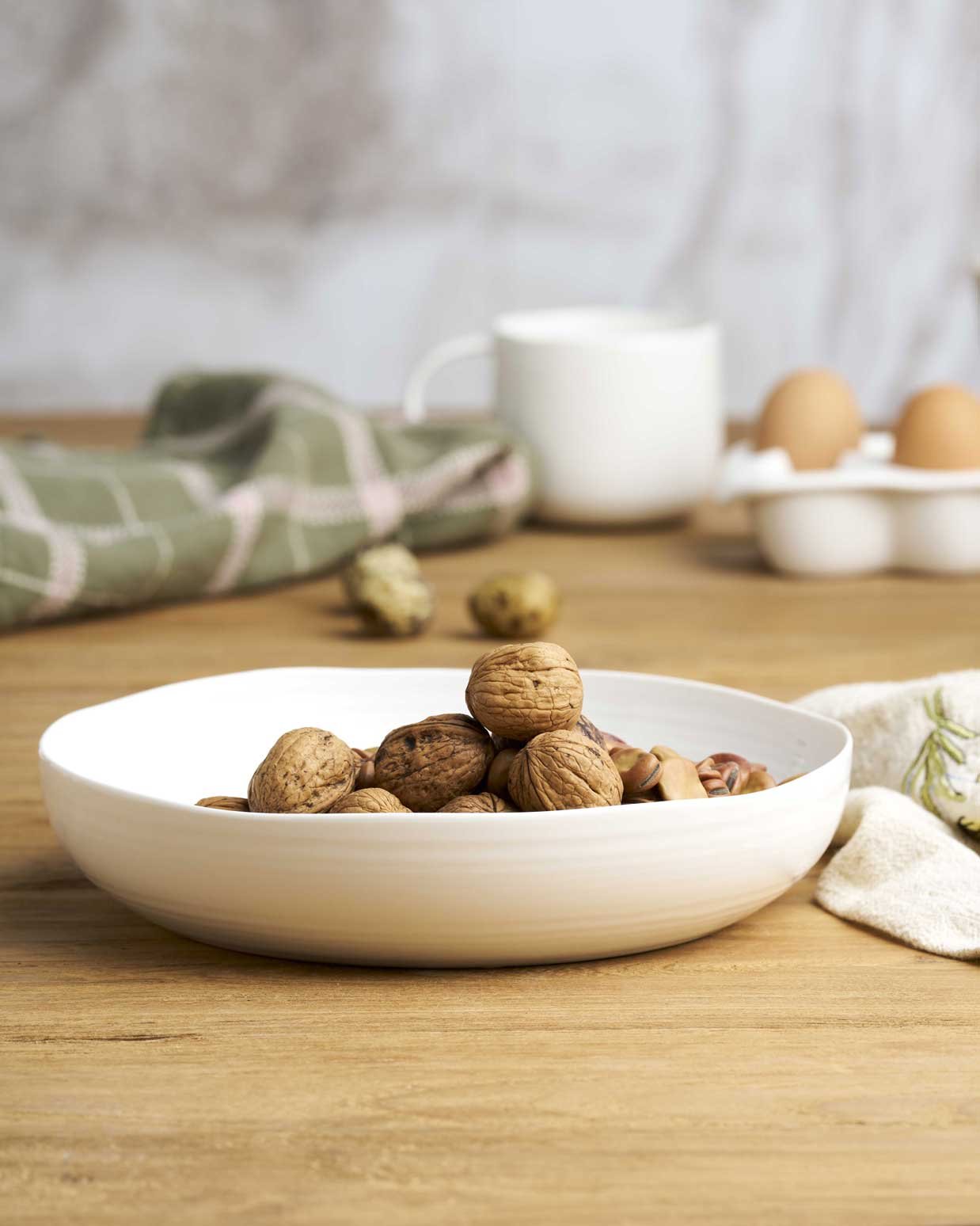 Robert Gordon - Shallow Serving Bowl 24cm