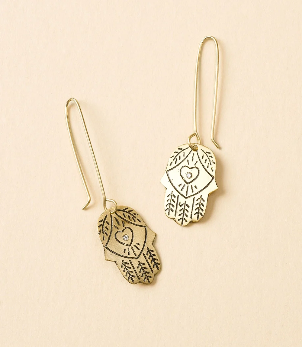 hamsahandgoldearrings2.webp